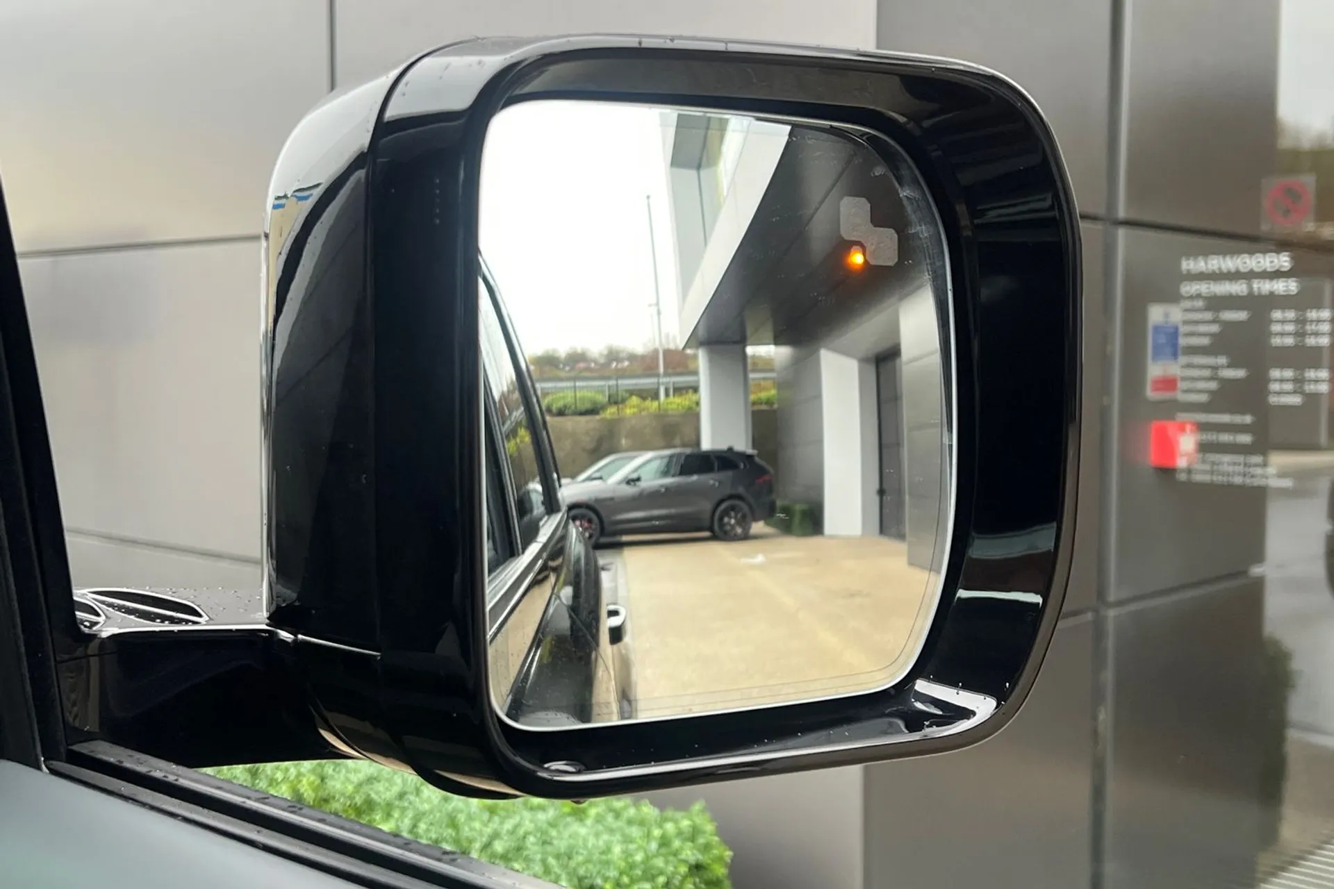 LAND ROVER DEFENDER thumbnail image number 10