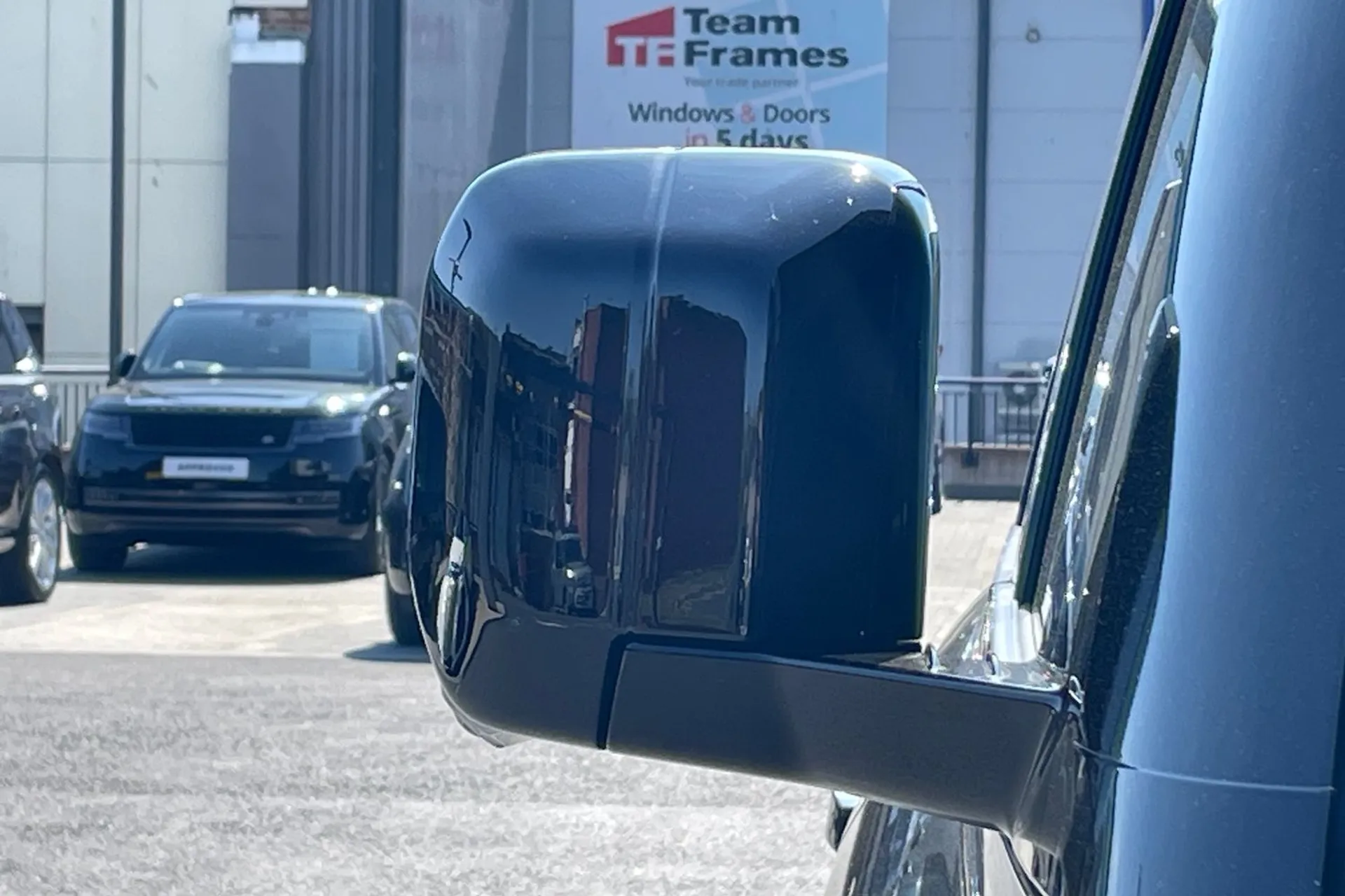 LAND ROVER DEFENDER thumbnail image number 27