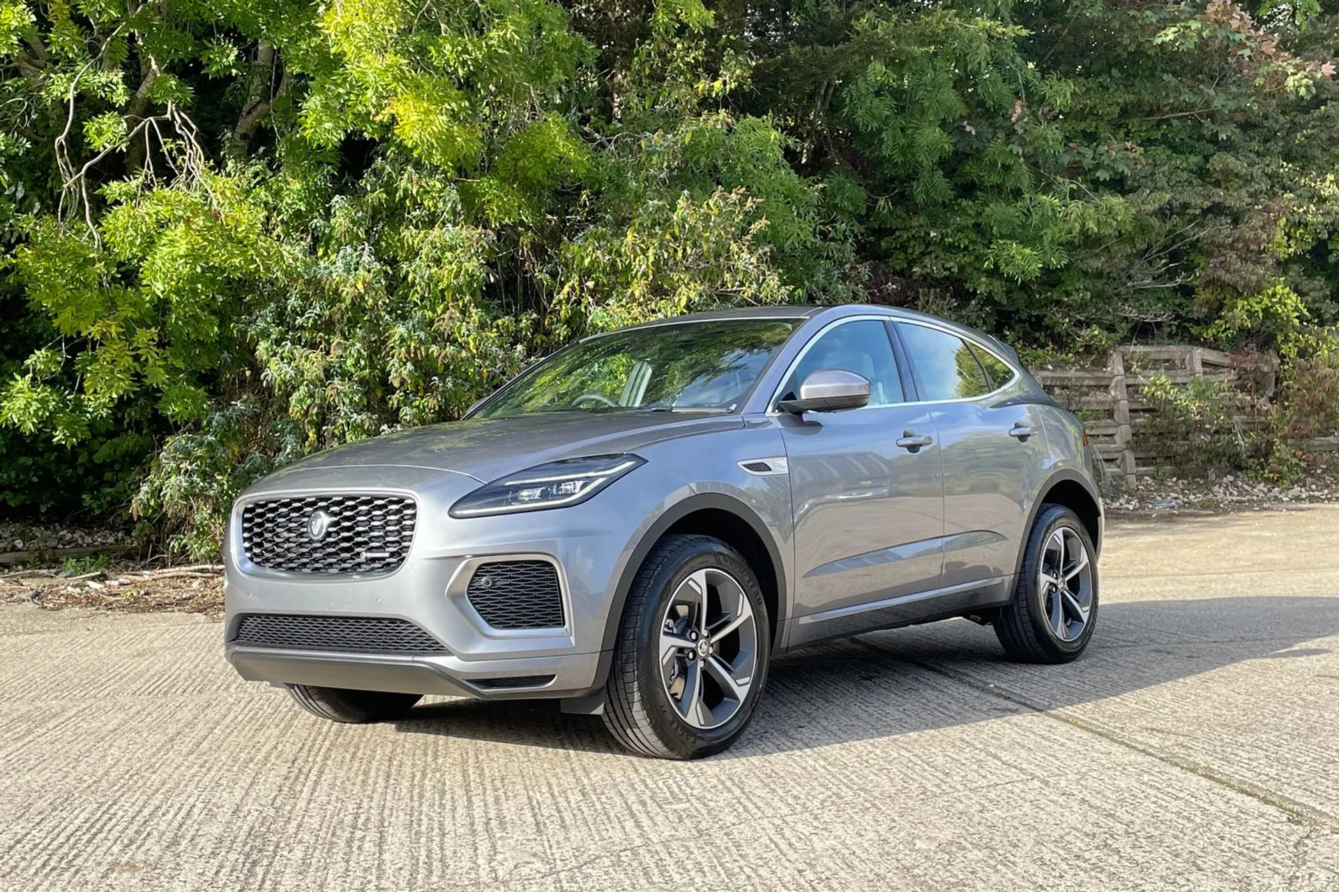 Jaguar E-PACE thumbnail image number 11