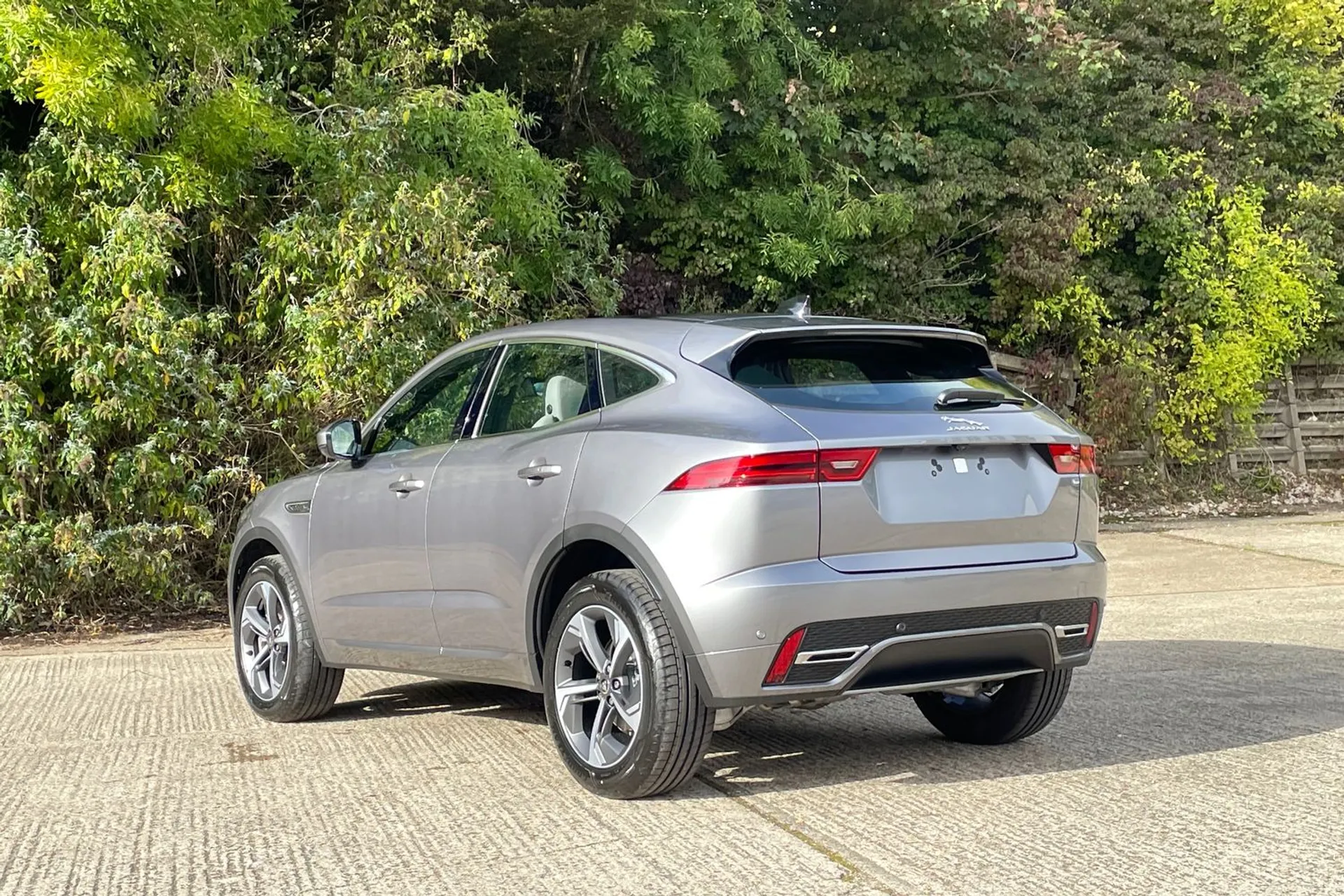 Jaguar E-PACE thumbnail image number 9