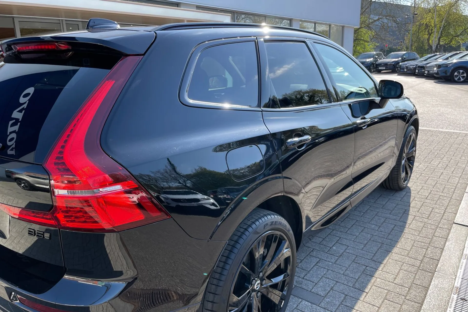 Volvo XC60 thumbnail image number 14