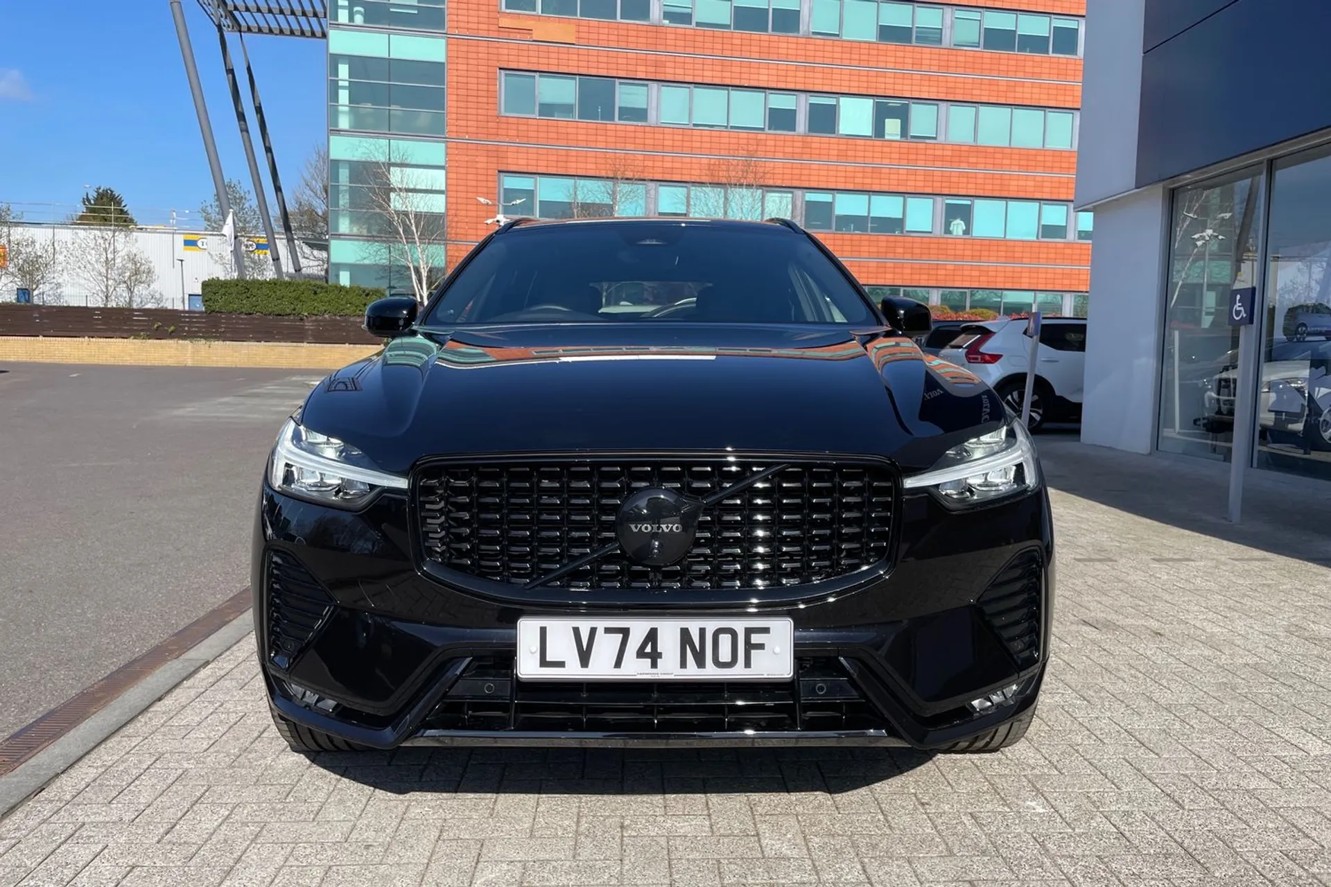 Volvo XC60 thumbnail image number 12