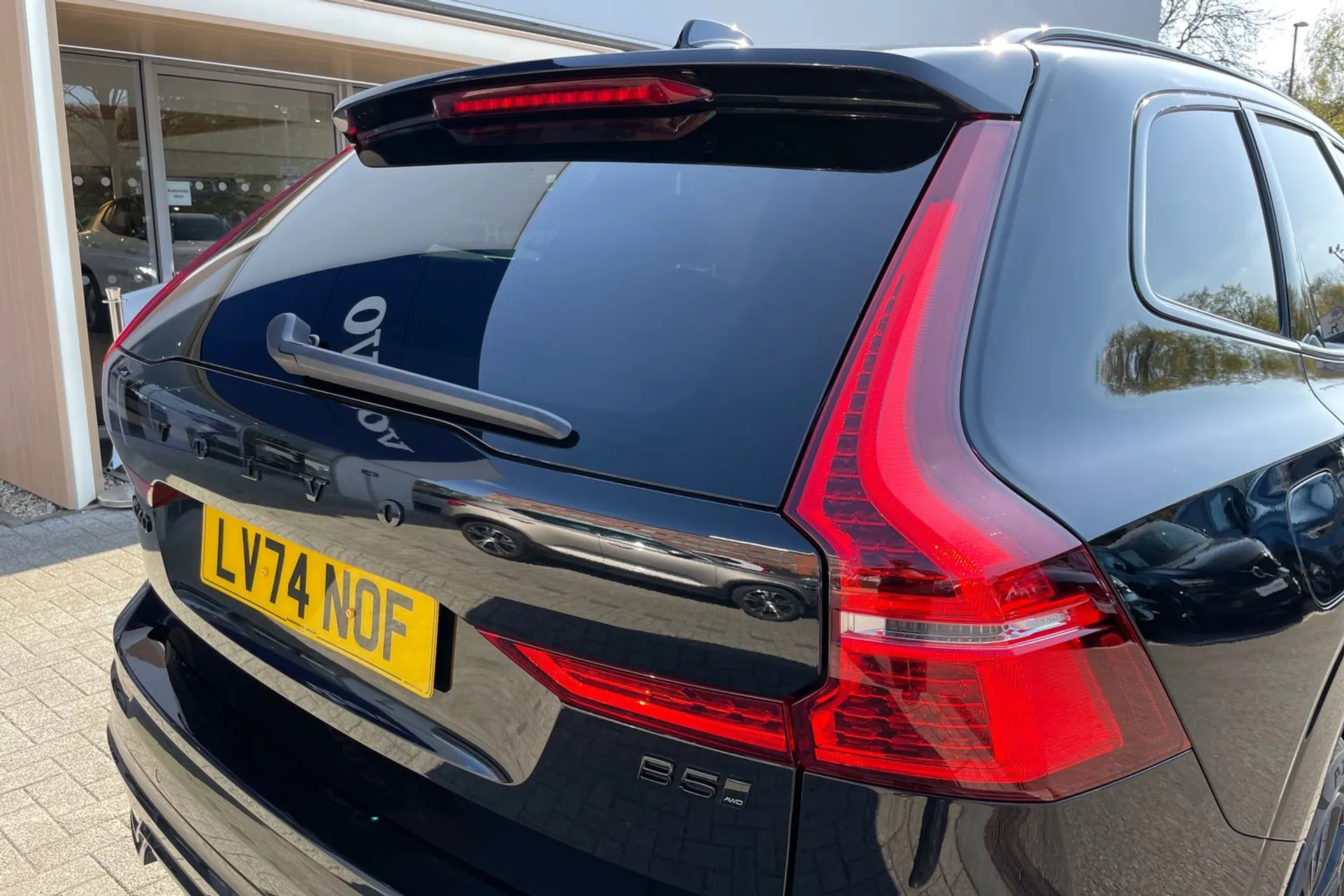 Volvo XC60 thumbnail image number 15