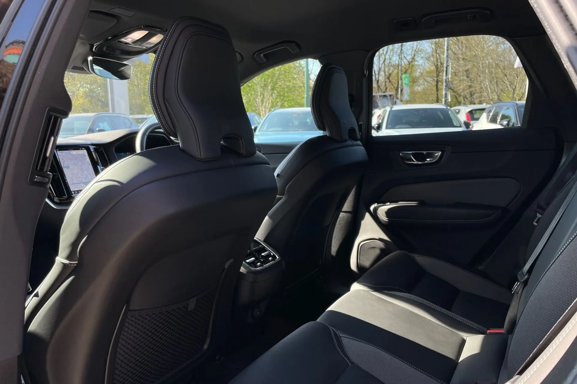 Volvo XC60 thumbnail image number 30