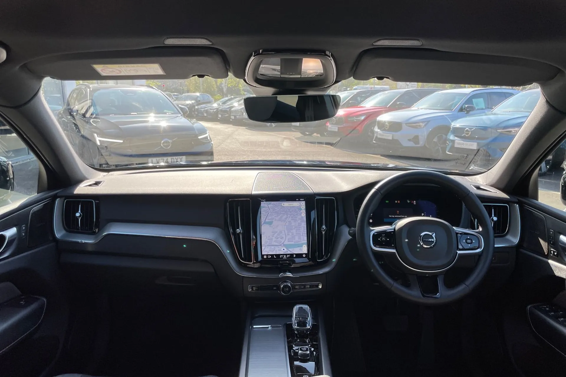 Volvo XC60 thumbnail image number 3