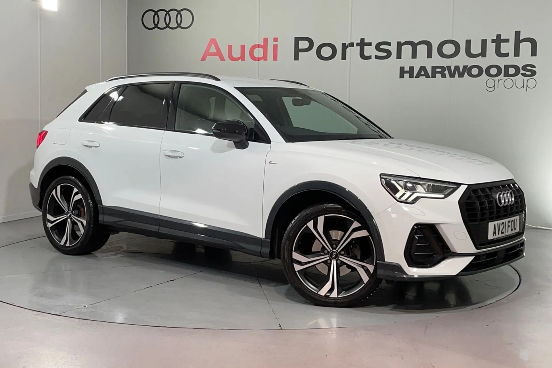 Audi Q3 focused image