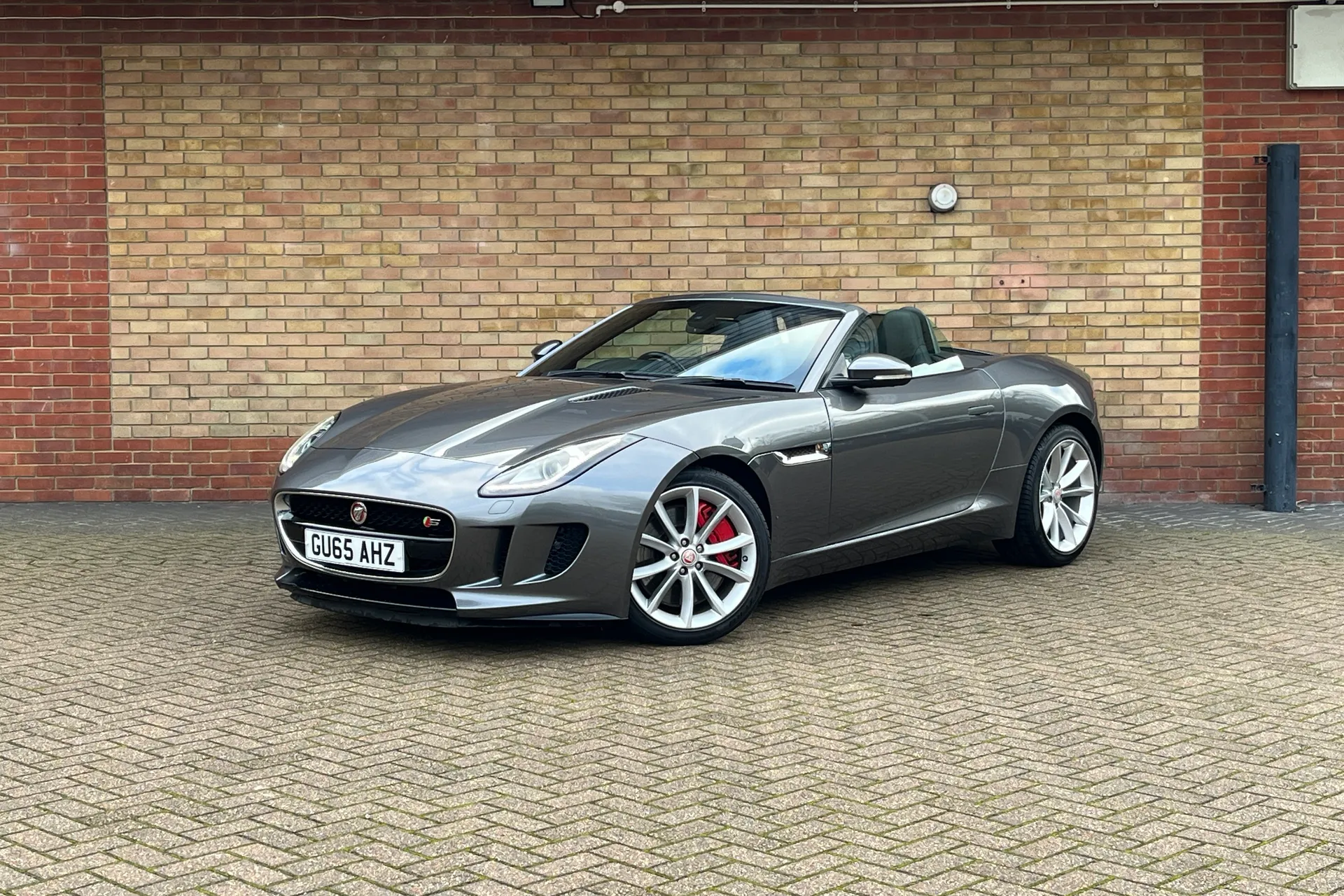 Jaguar F-TYPE thumbnail image number 18