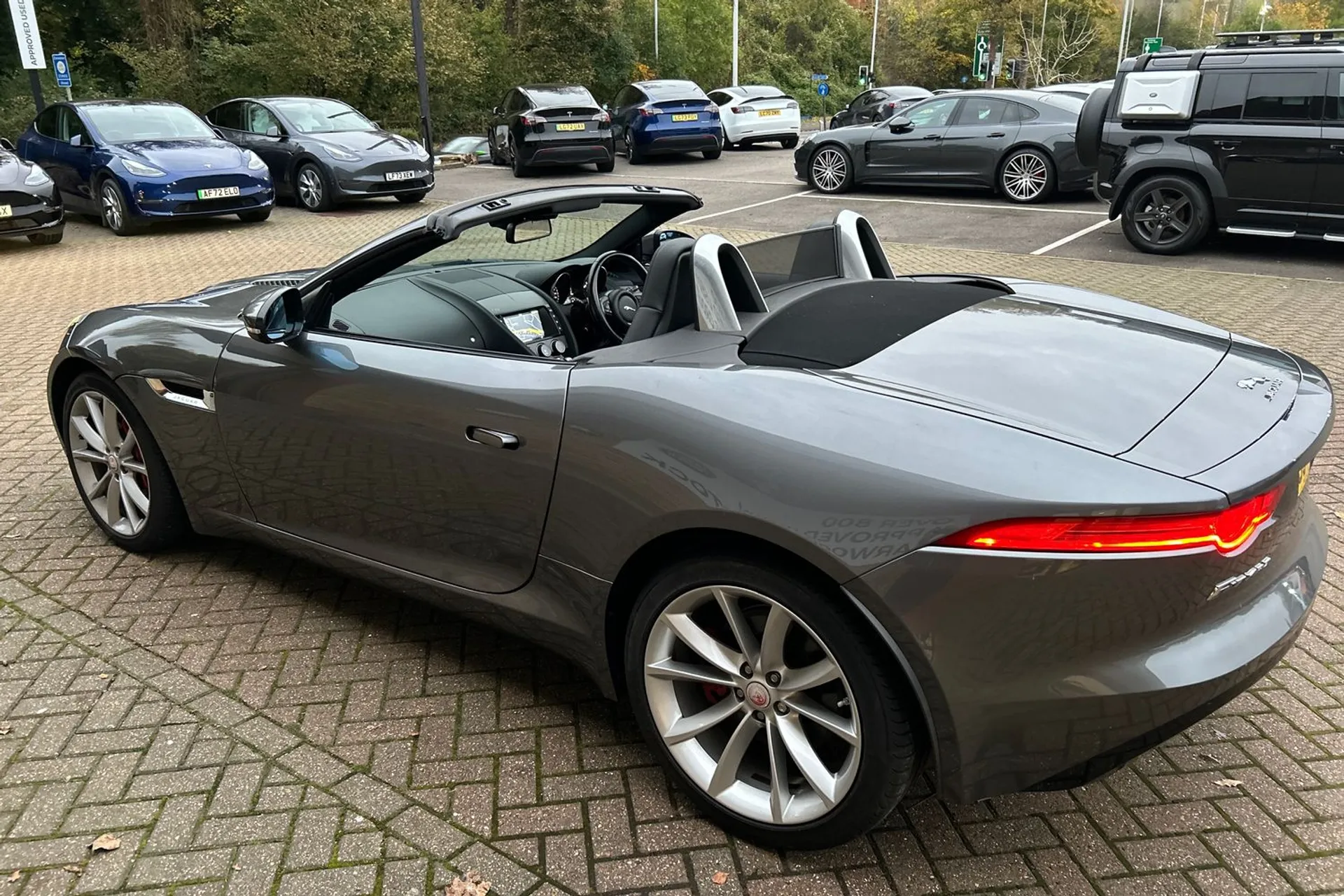 Jaguar F-TYPE thumbnail image number 42