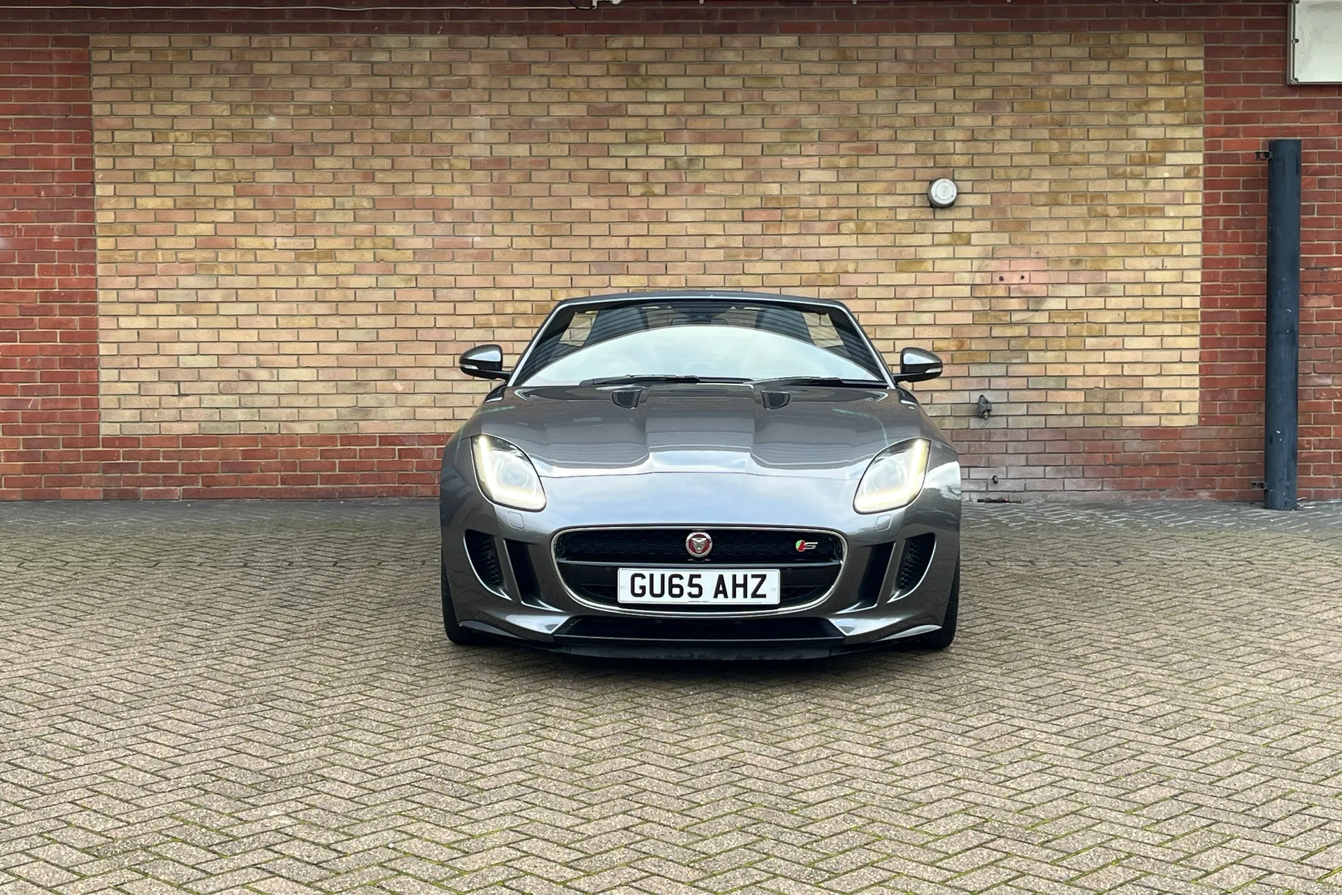 Jaguar F-TYPE thumbnail image number 6