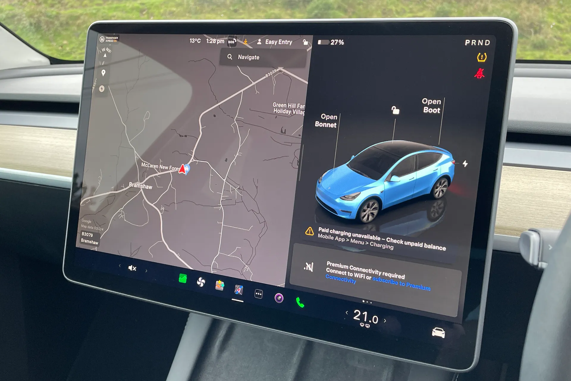 TESLA MODEL Y thumbnail image number 34