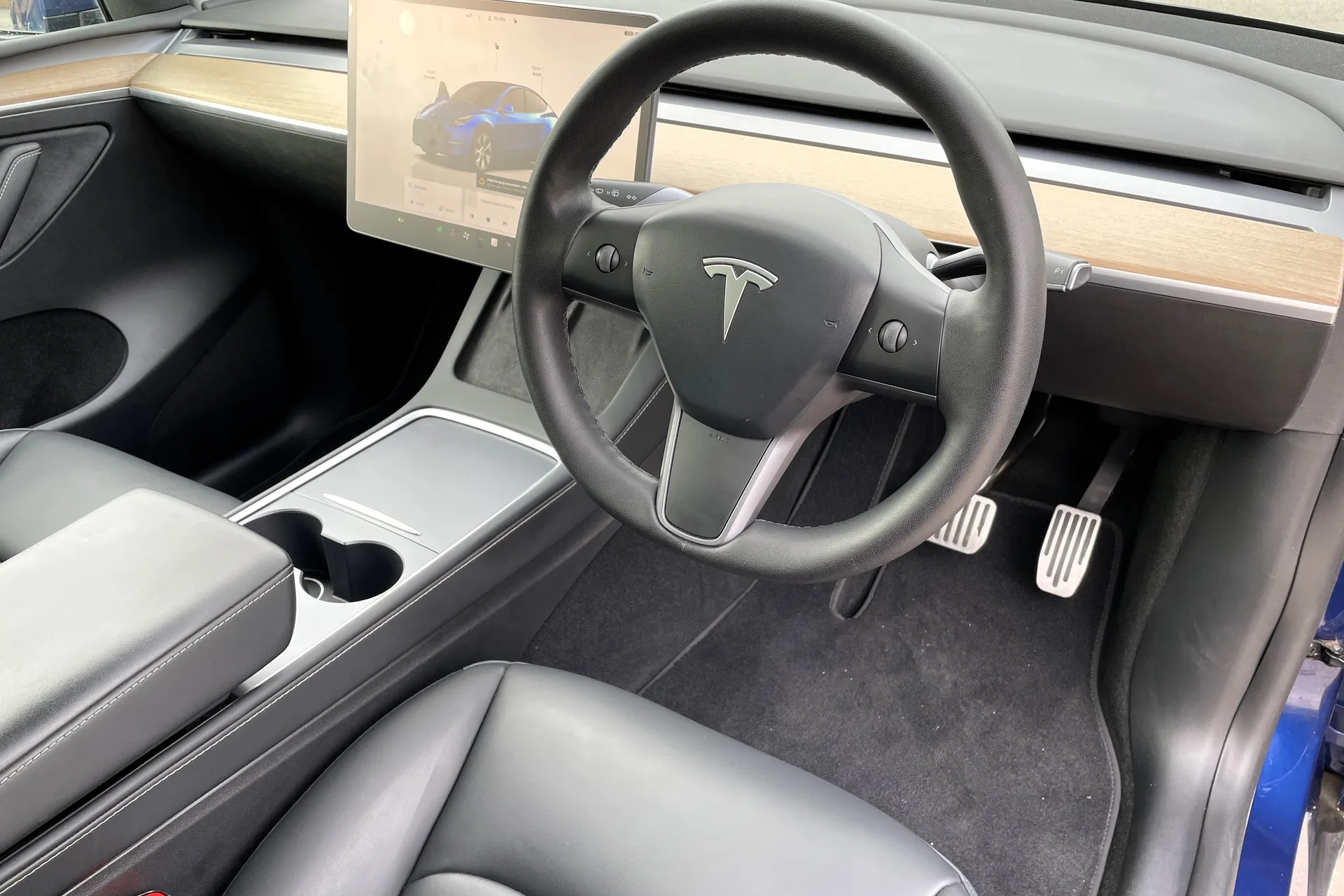 TESLA MODEL Y thumbnail image number 22