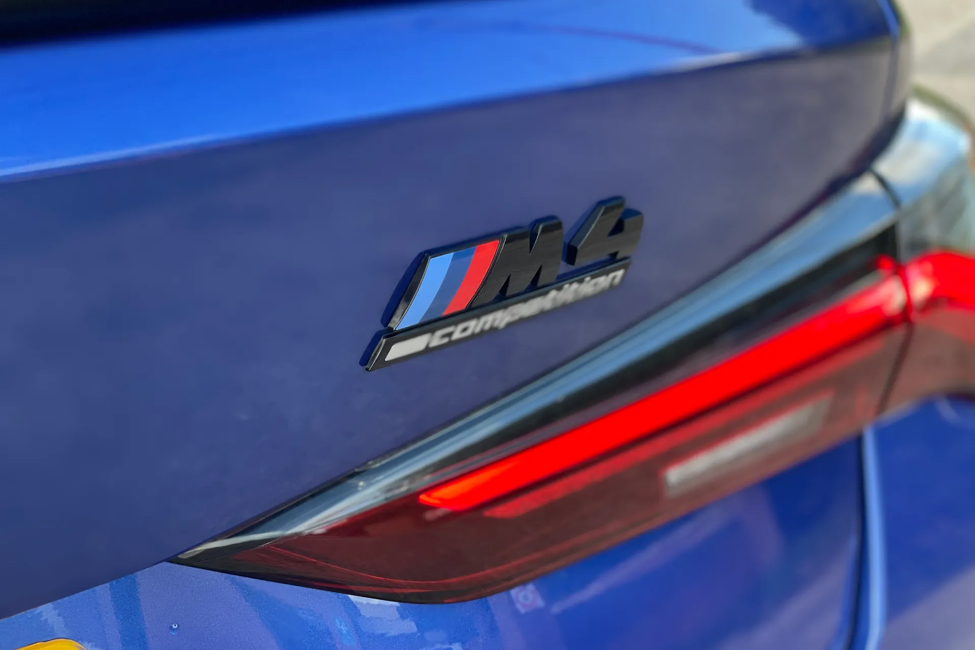 BMW M4 thumbnail image number 11