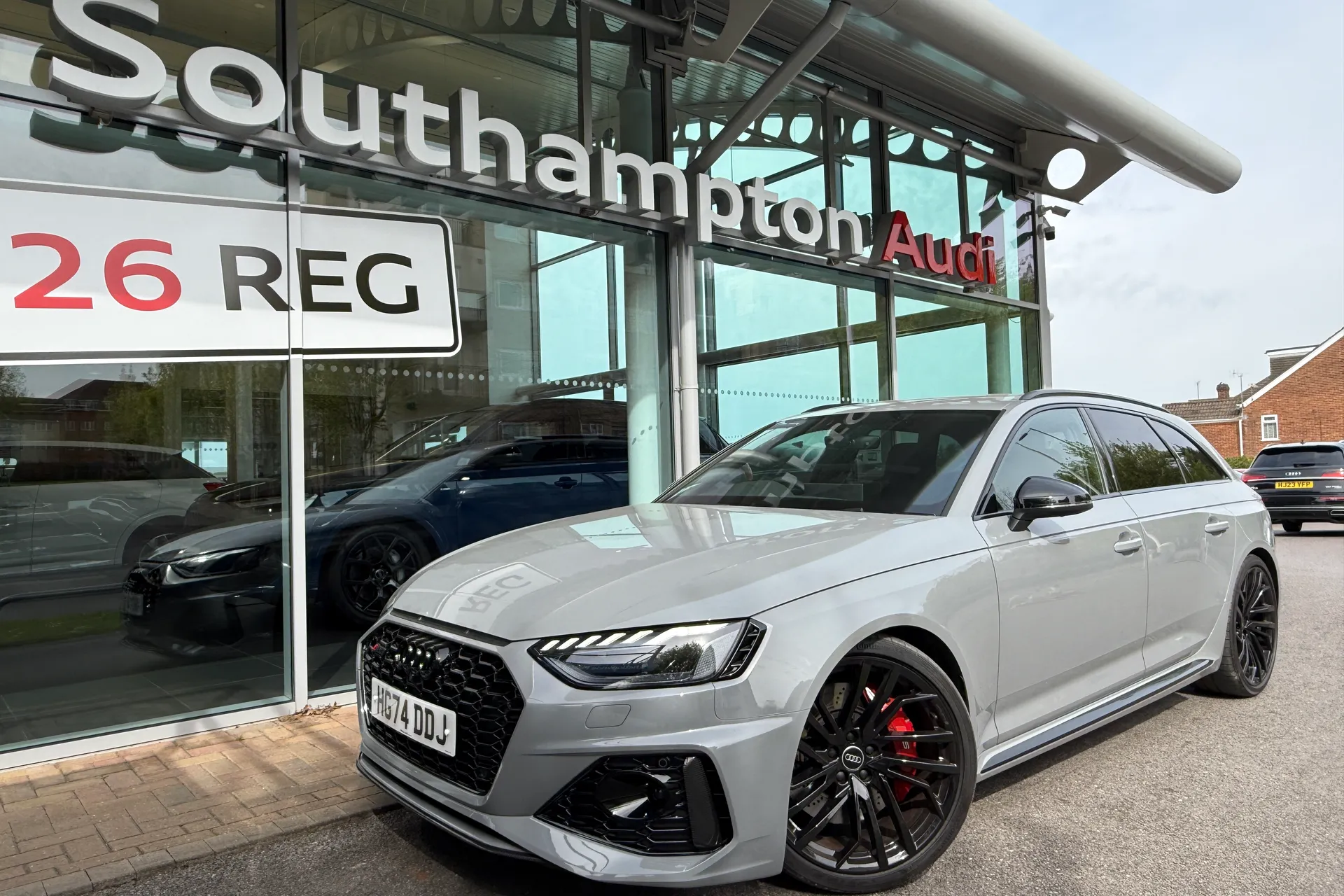 Audi RS4 thumbnail image number 55