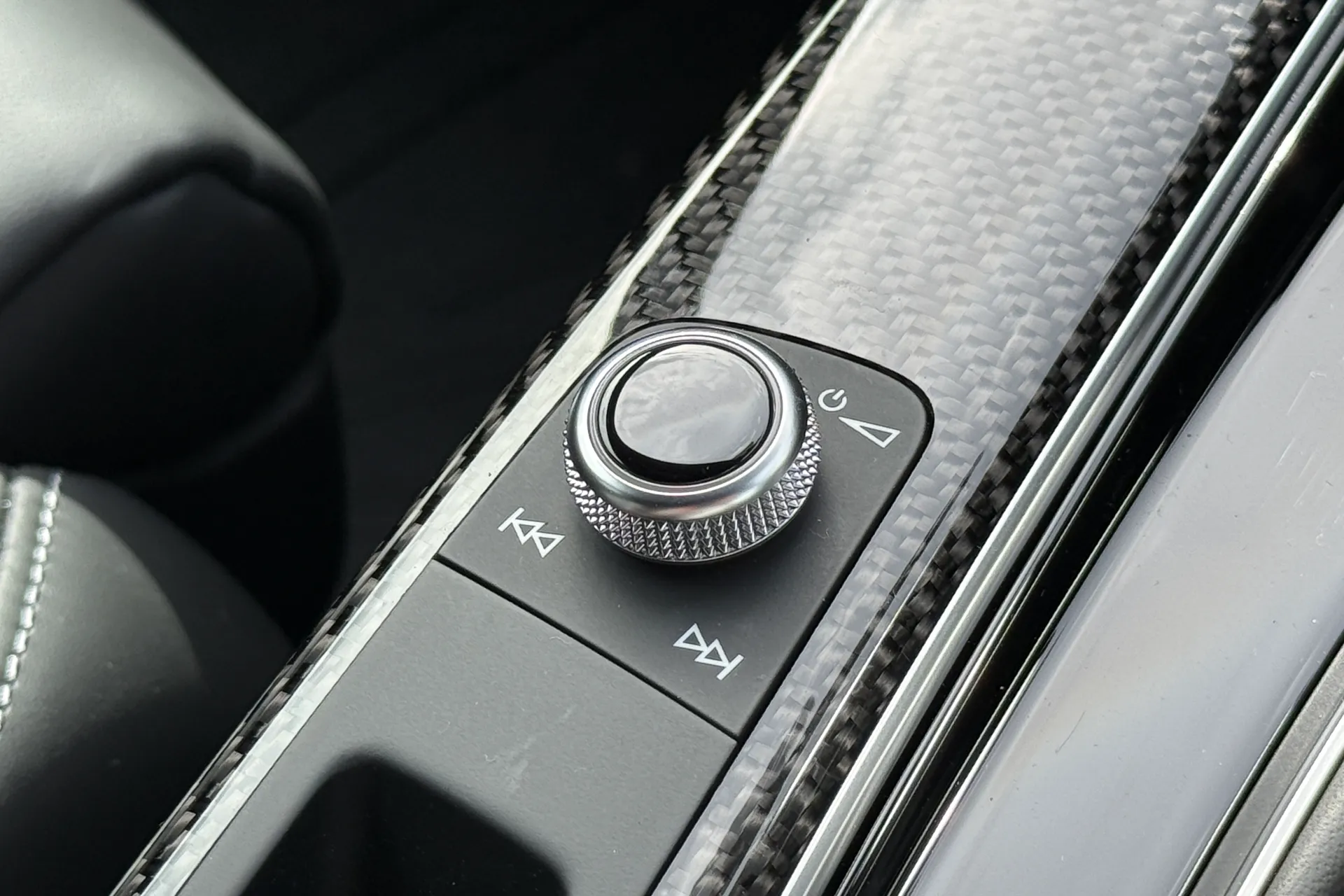 Audi RS4 thumbnail image number 20