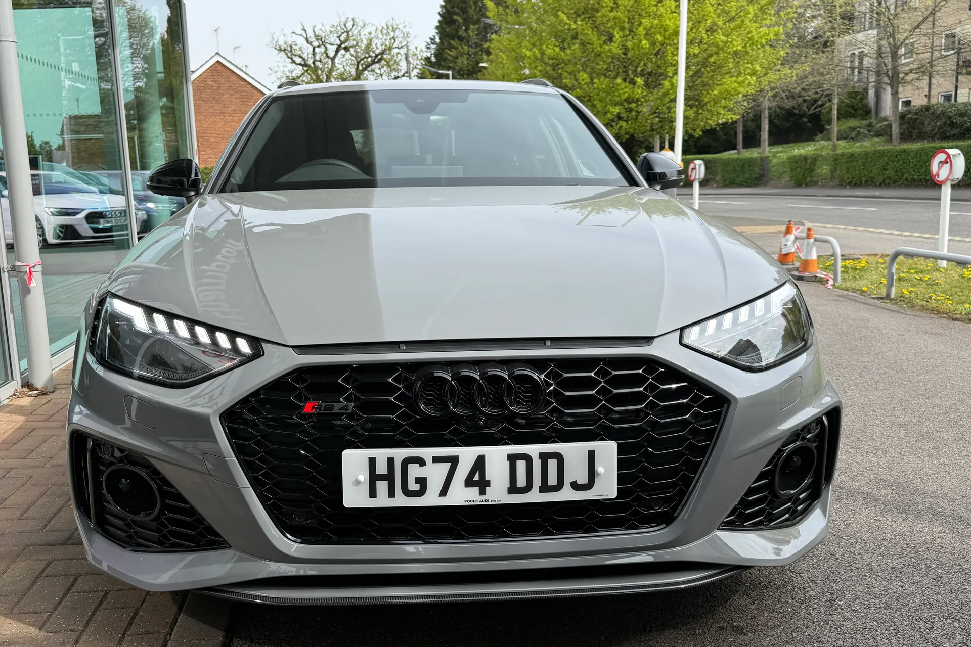 Audi RS4 thumbnail image number 54