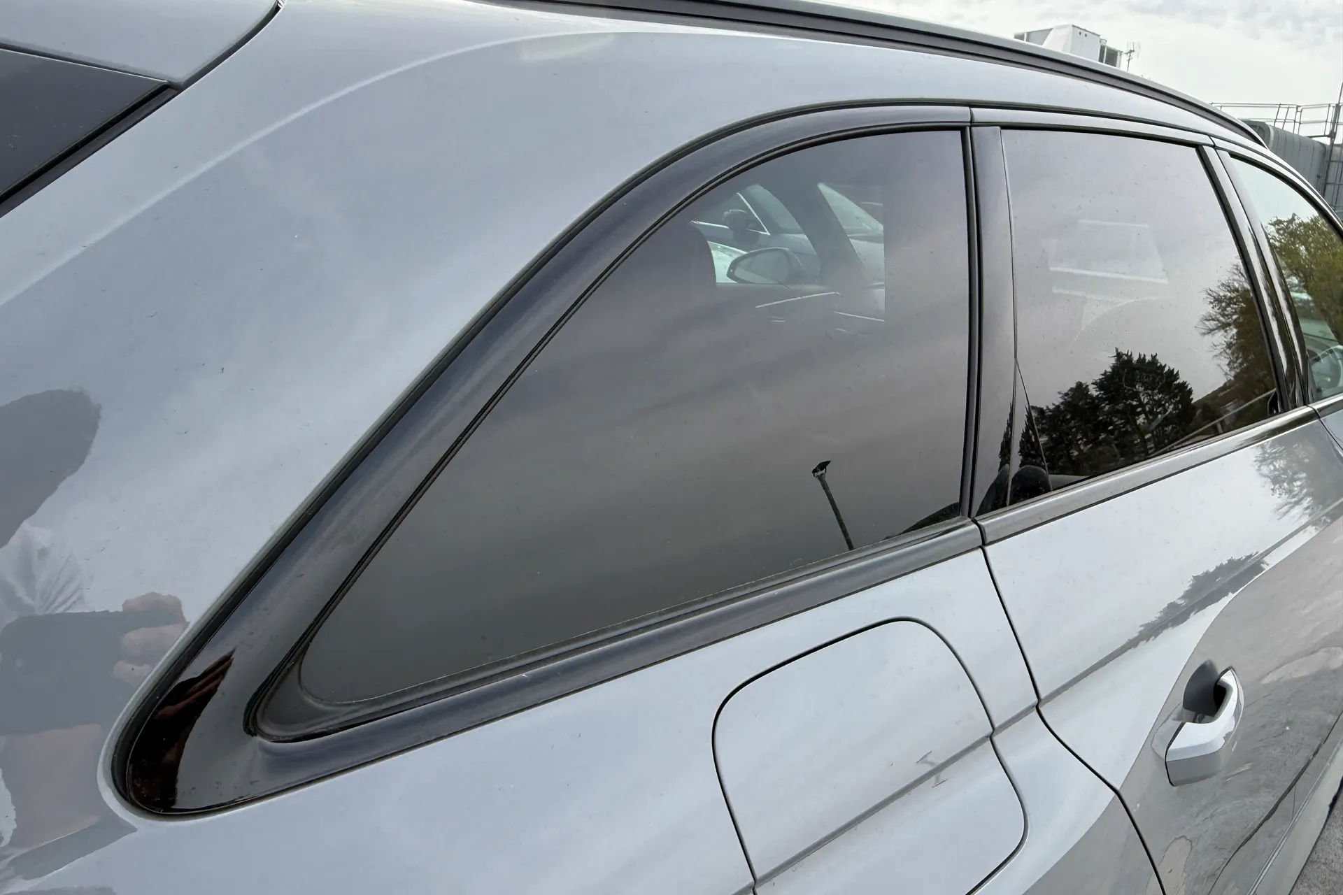 Audi RS4 thumbnail image number 35