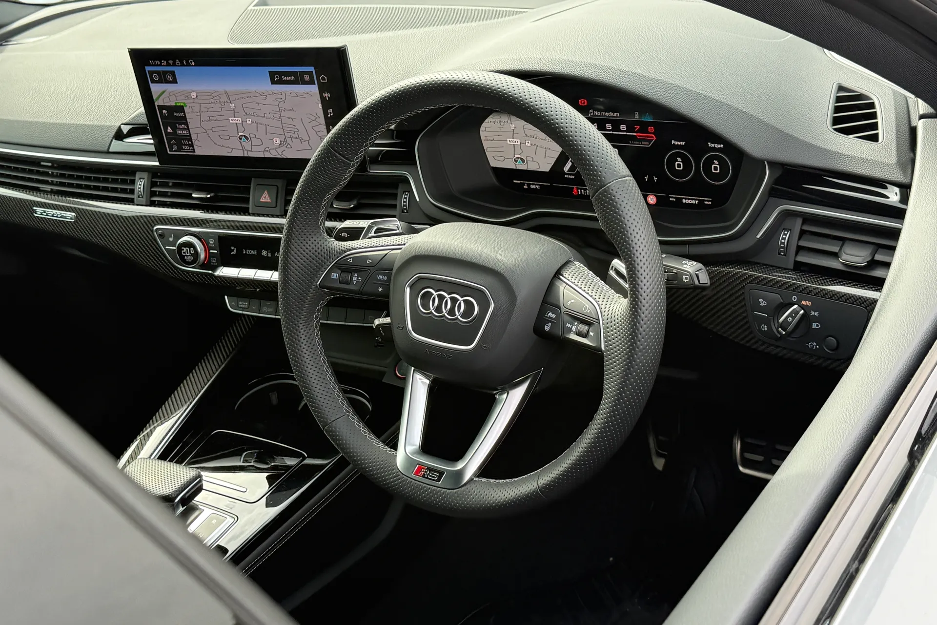 Audi RS4 thumbnail image number 32