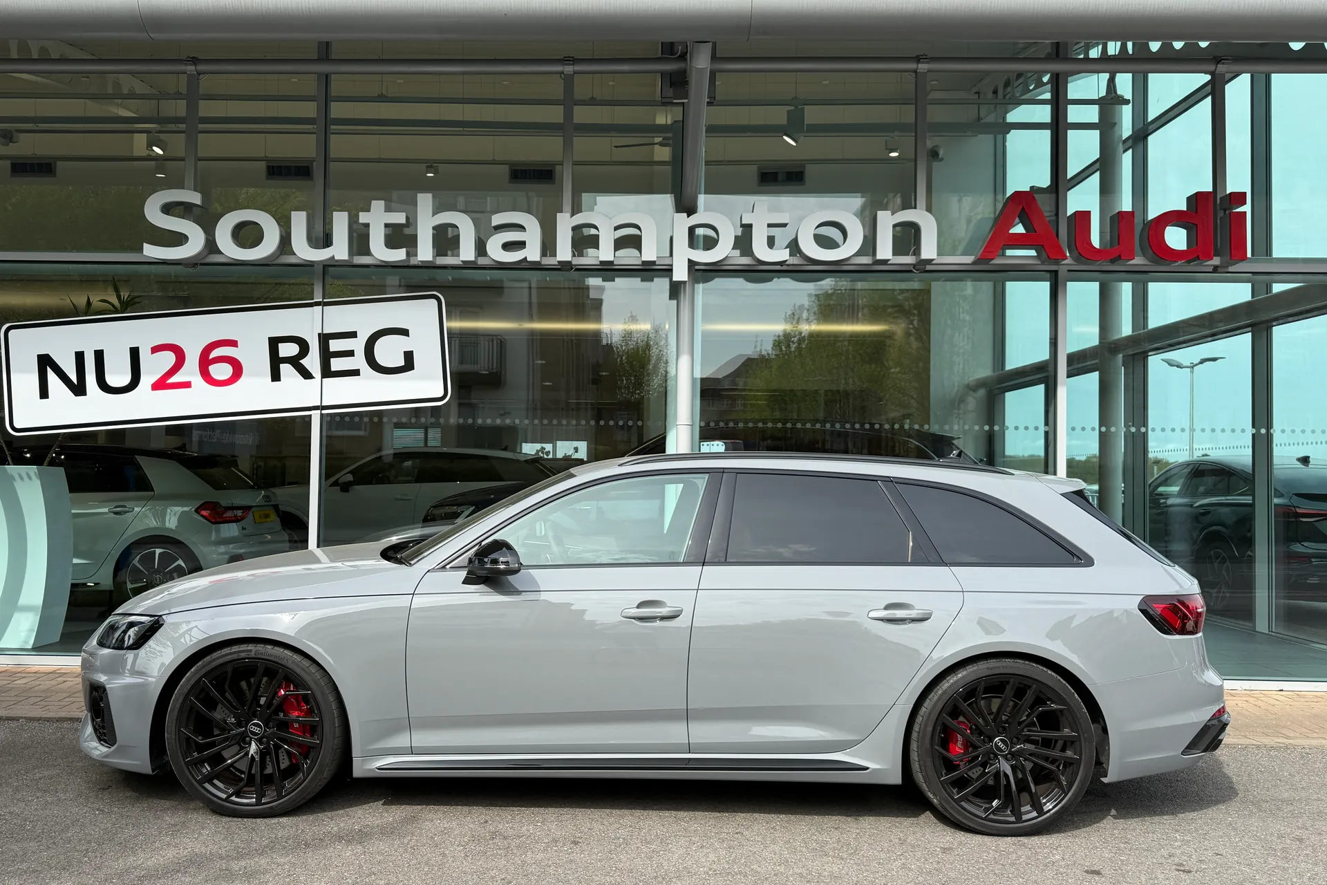 Audi RS4 thumbnail image number 53