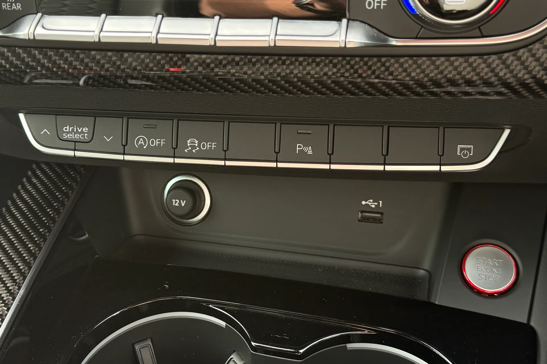 Audi RS4 thumbnail image number 26