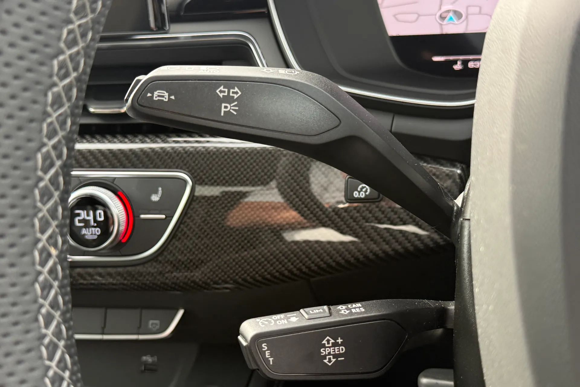 Audi RS4 thumbnail image number 17