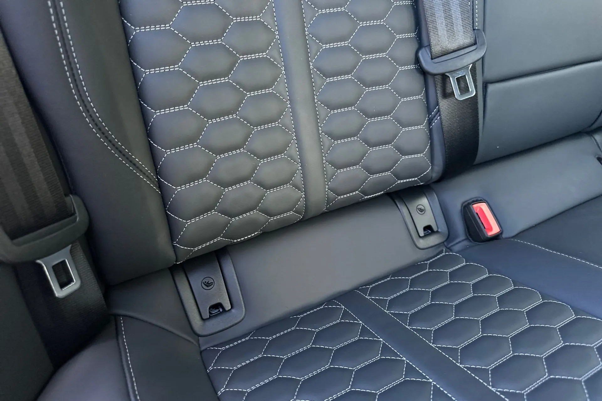 Audi RS4 thumbnail image number 56