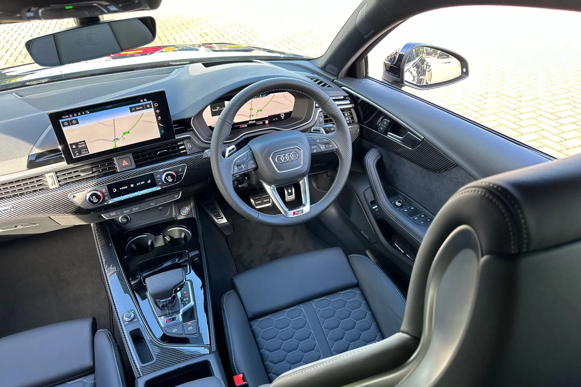 Audi RS4 thumbnail image number 72