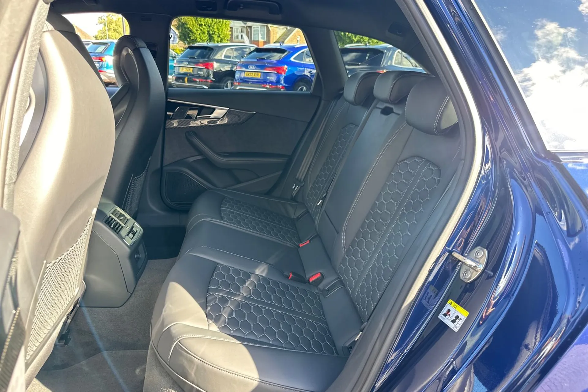 Audi RS4 thumbnail image number 68
