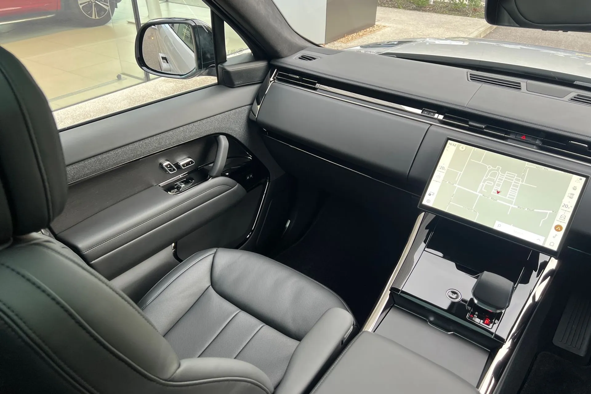 LAND ROVER RANGE ROVER SPORT thumbnail image number 36