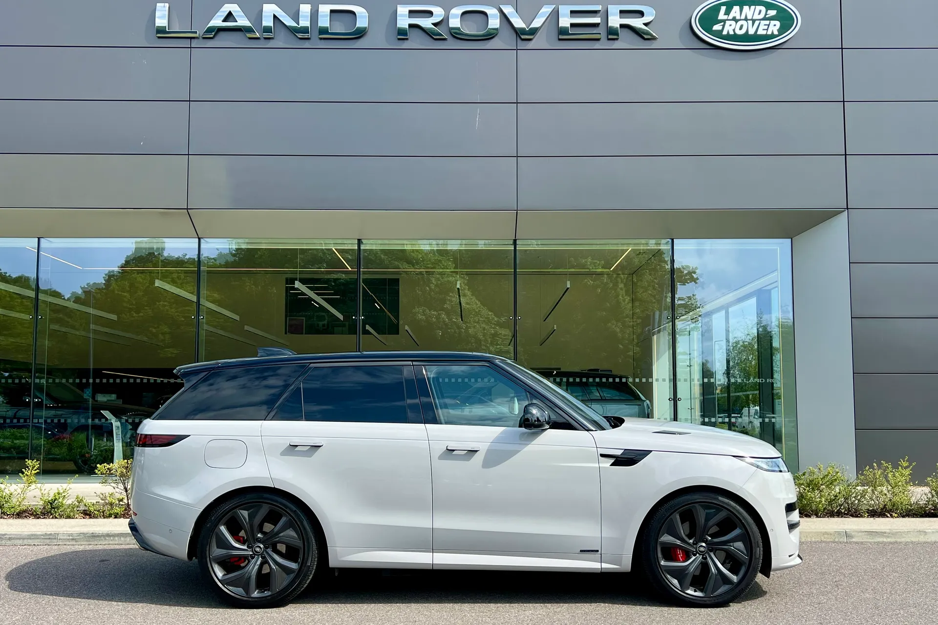 LAND ROVER RANGE ROVER SPORT thumbnail image number 2