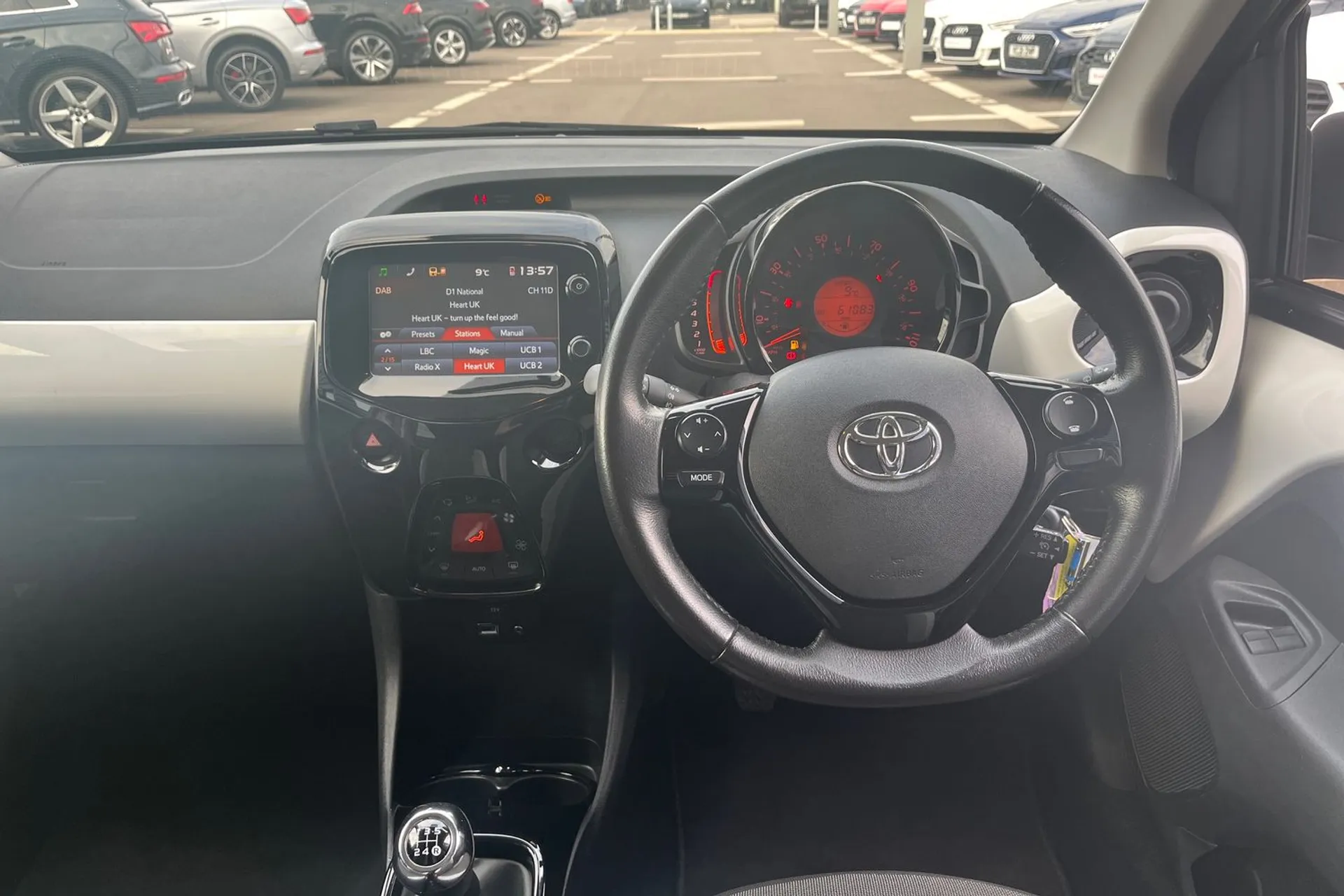 TOYOTA Aygo thumbnail image number 34