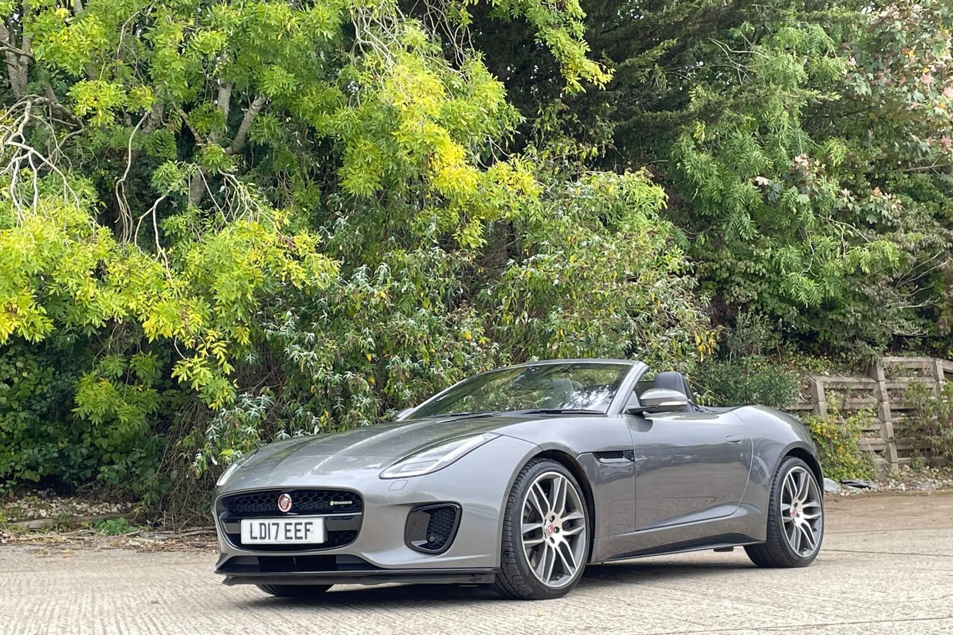 Jaguar F-TYPE thumbnail image number 10