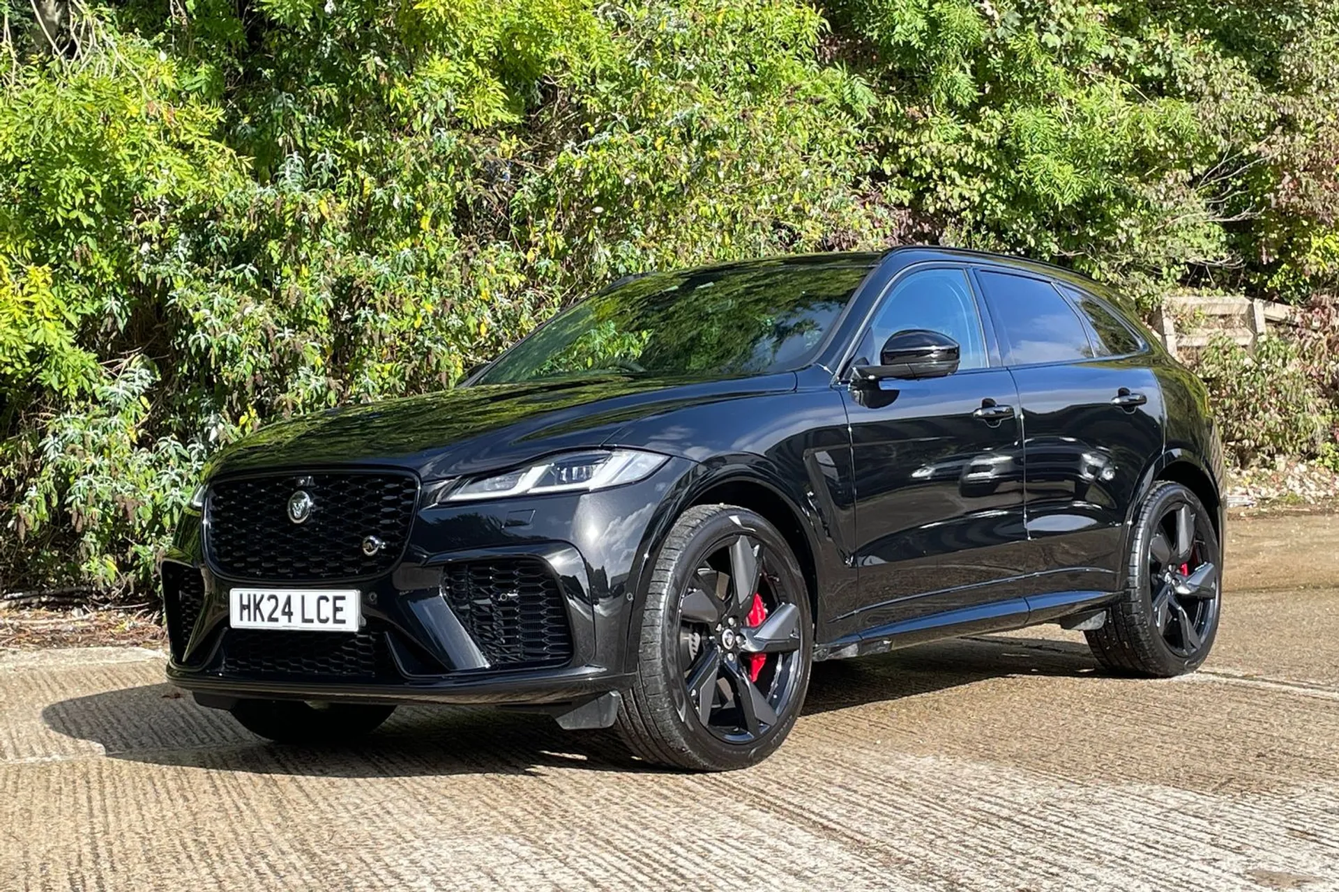 Jaguar F-Pace thumbnail image number 11