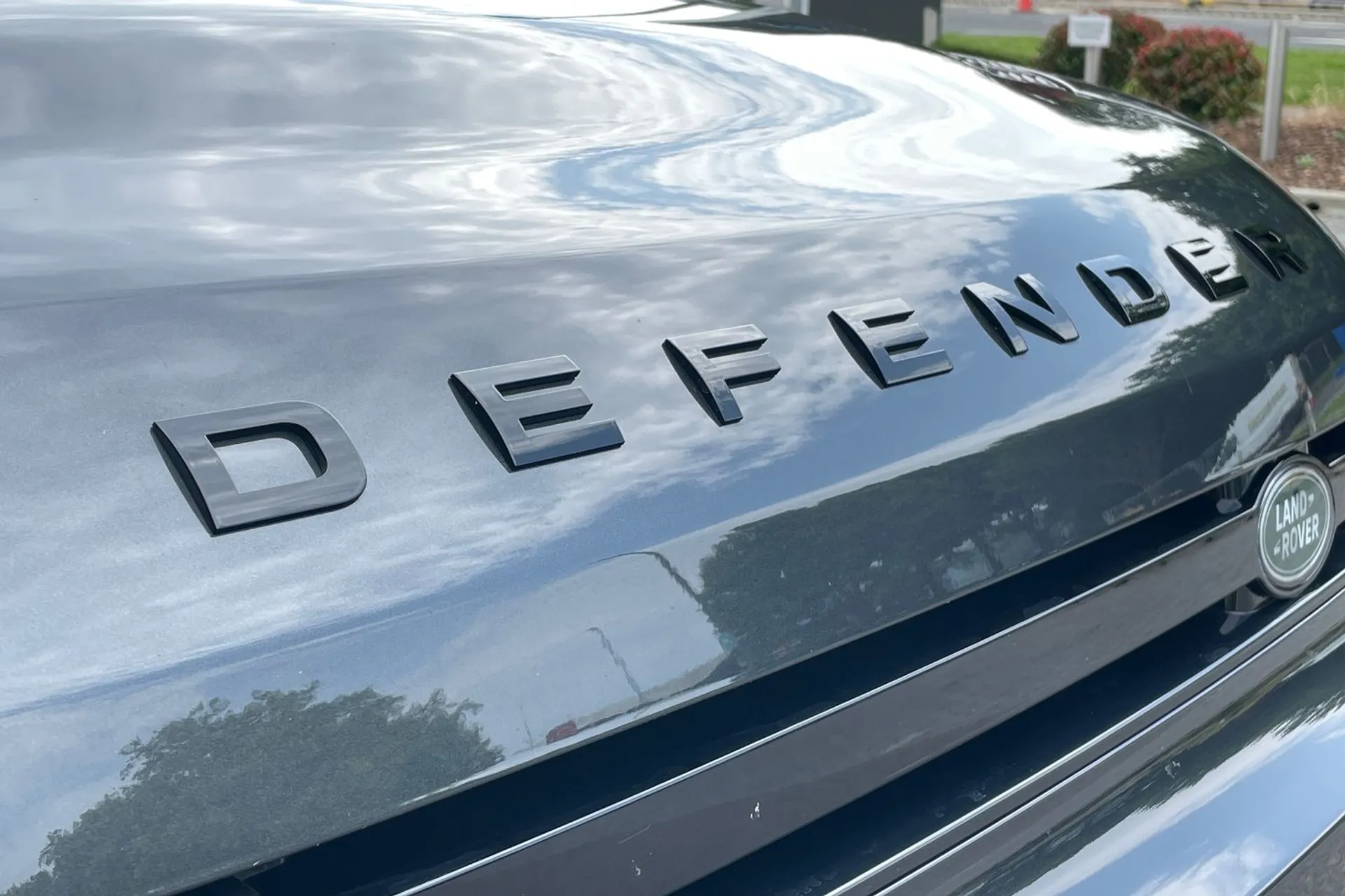 LAND ROVER Defender 90 thumbnail image number 2