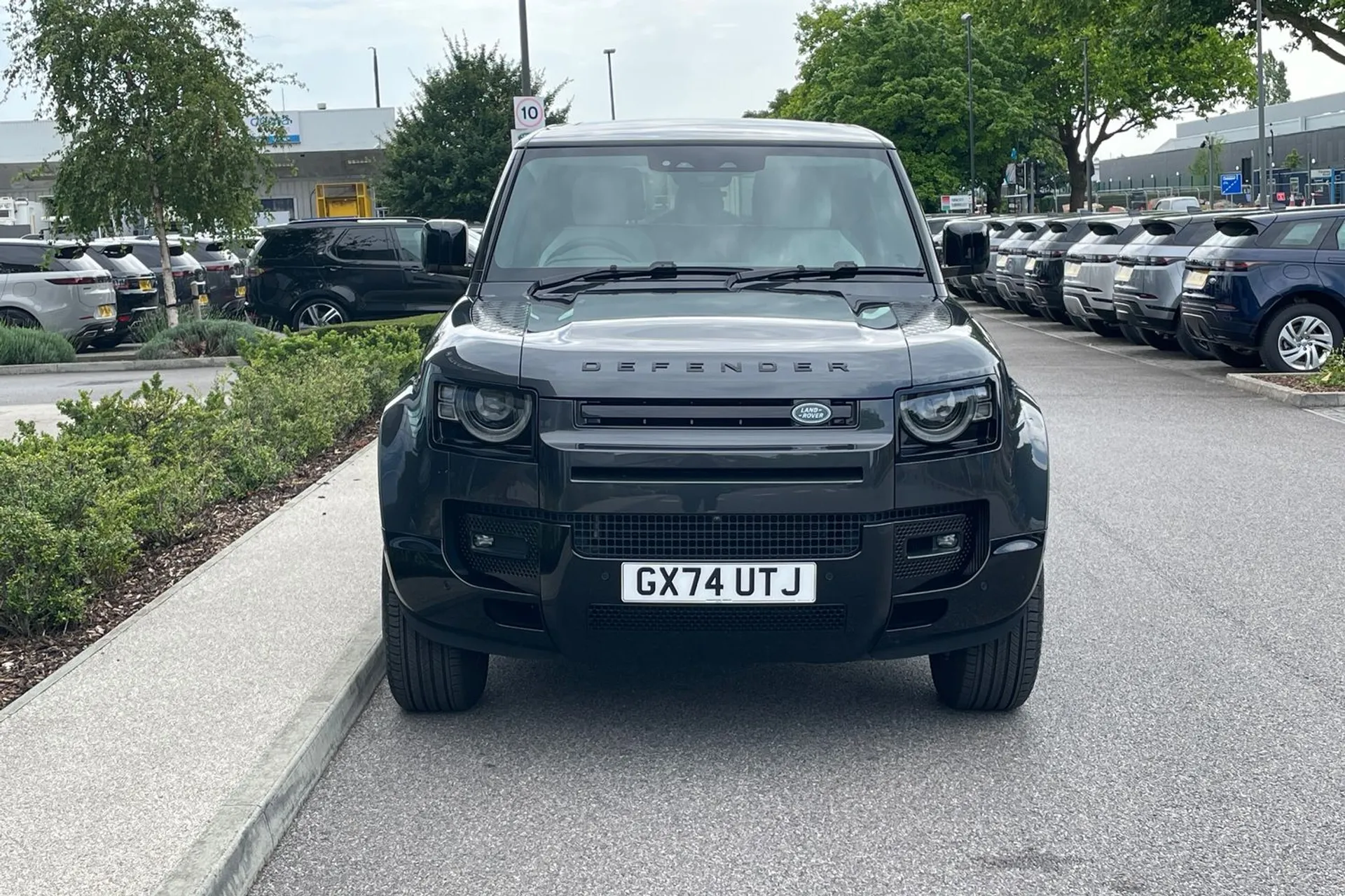 LAND ROVER Defender 90 thumbnail image number 18