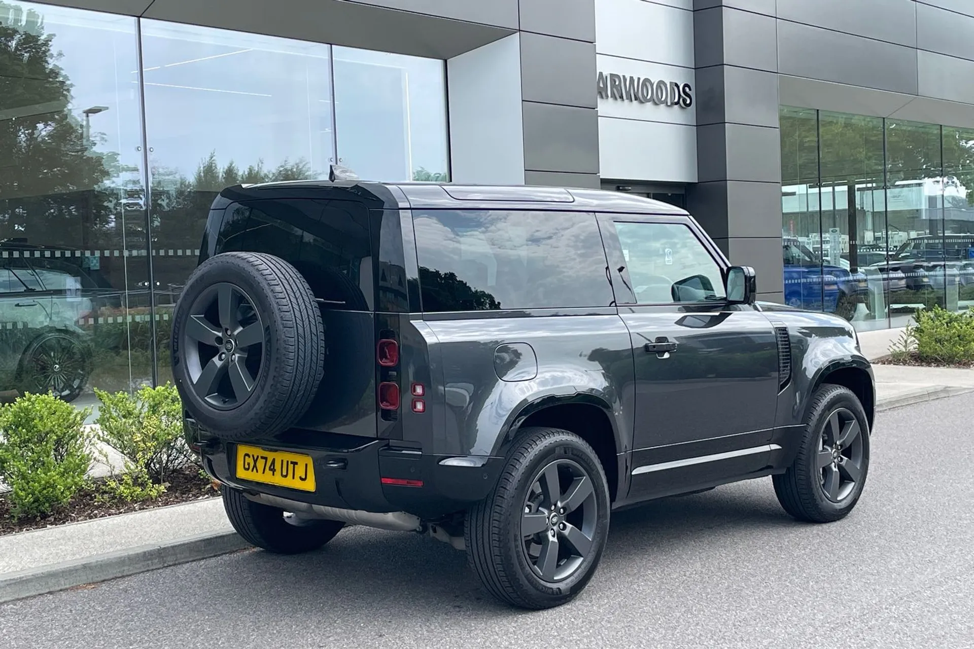 LAND ROVER Defender 90 thumbnail image number 13