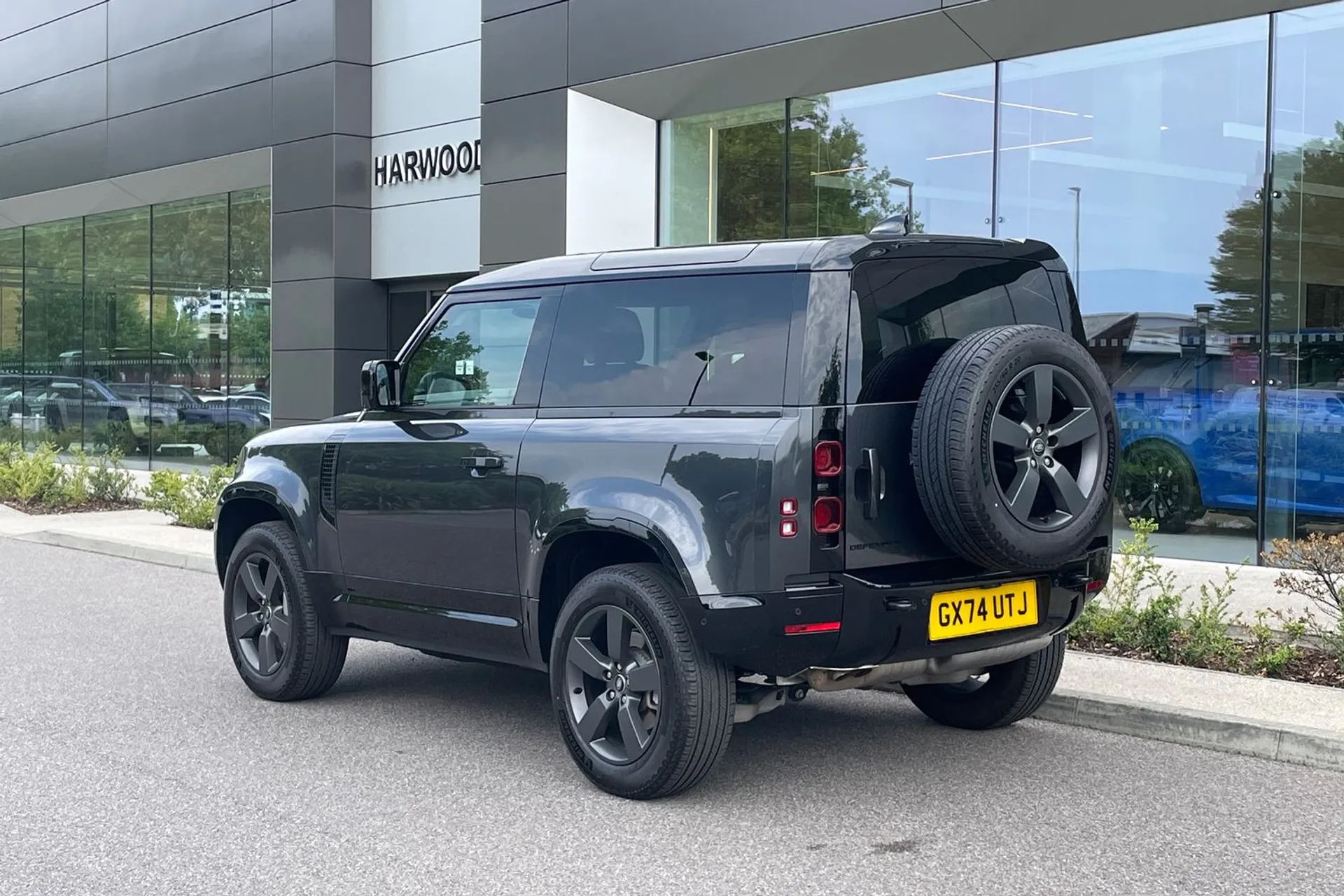 LAND ROVER Defender 90 thumbnail image number 15