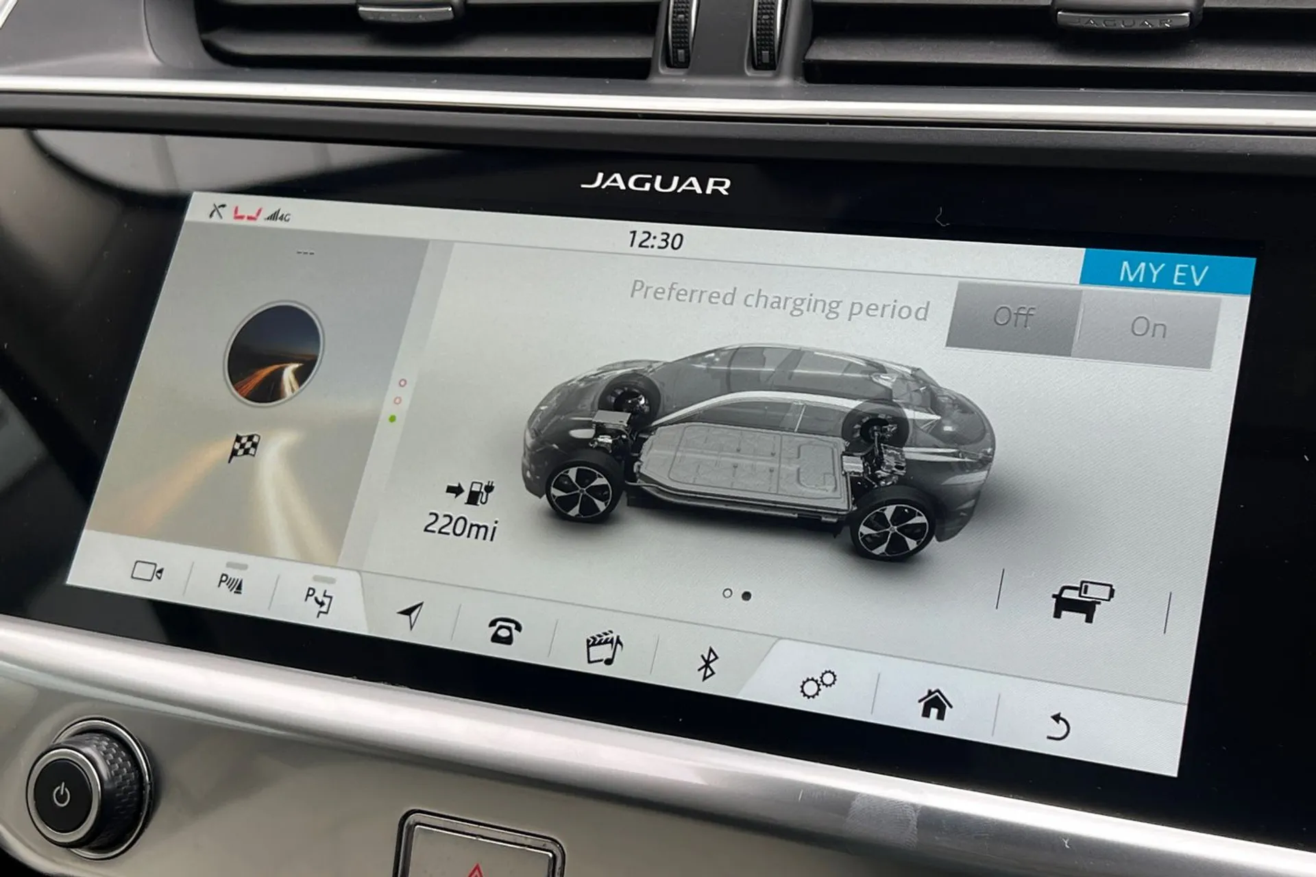 Jaguar I-PACE thumbnail image number 6