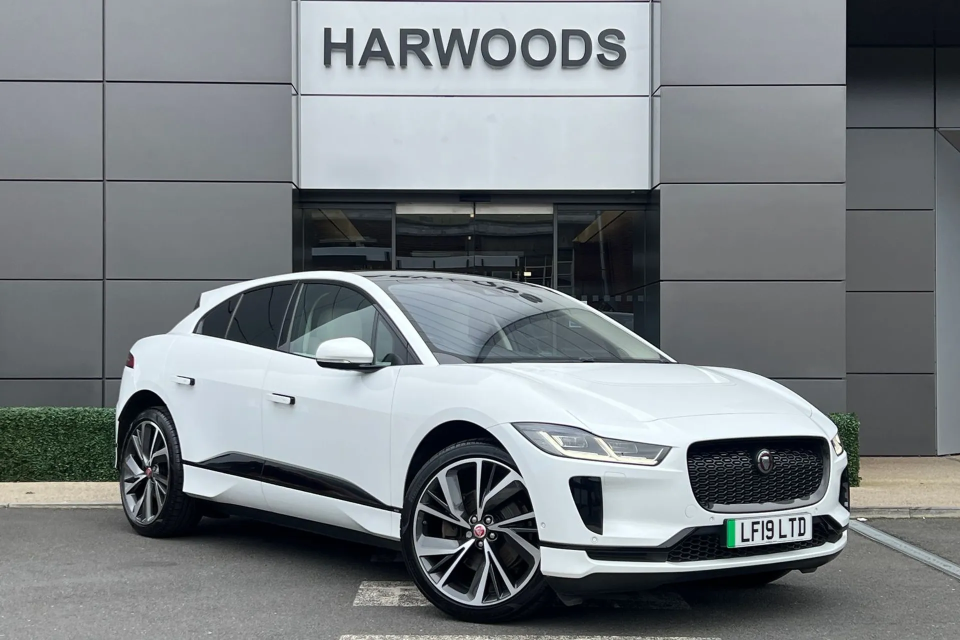 Jaguar I-PACE focused image