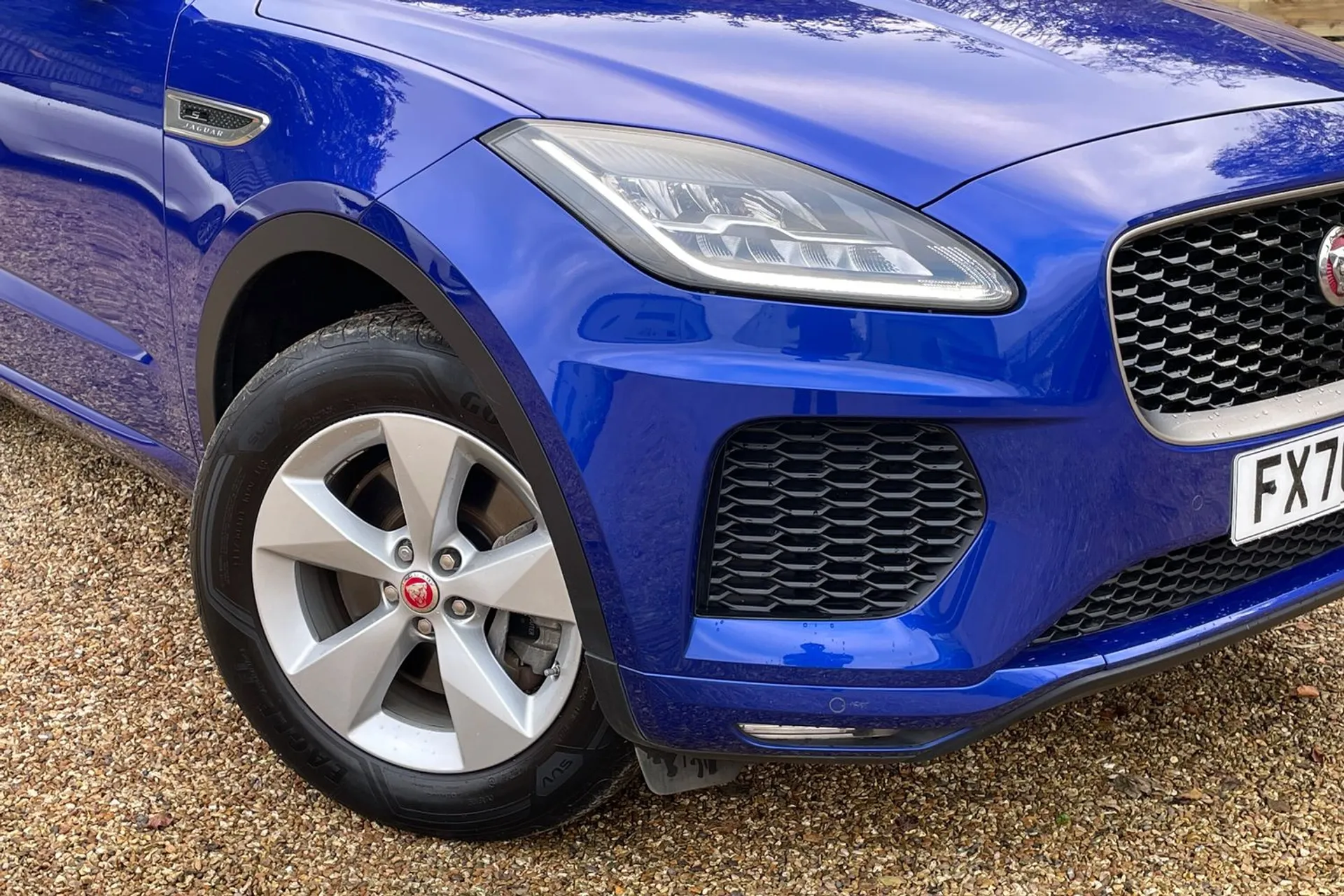 Jaguar E-PACE thumbnail image number 12