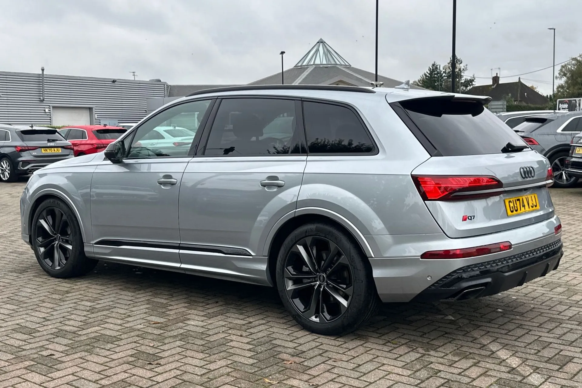 Audi Q7 thumbnail image number 7