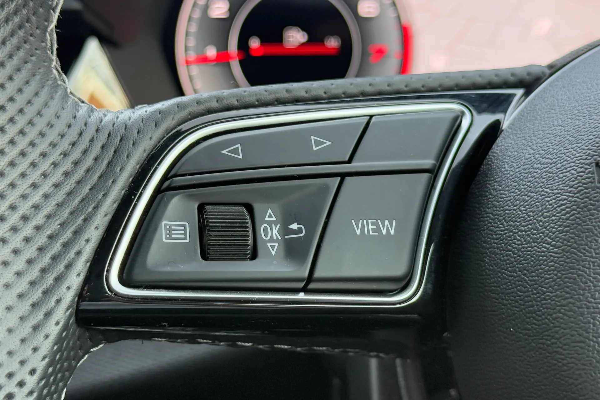 Audi A3 thumbnail image number 40