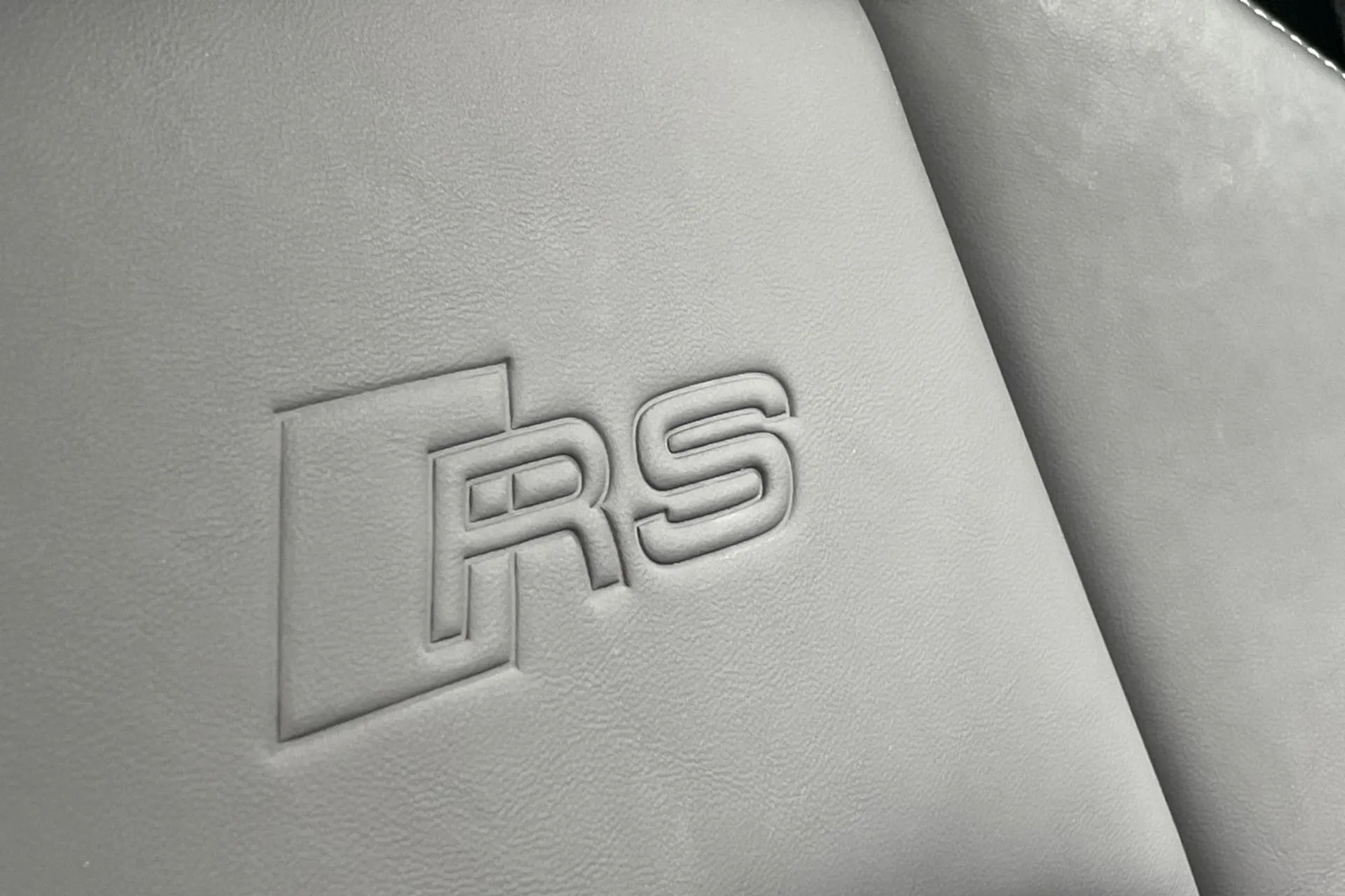 Audi RS4 thumbnail image number 54