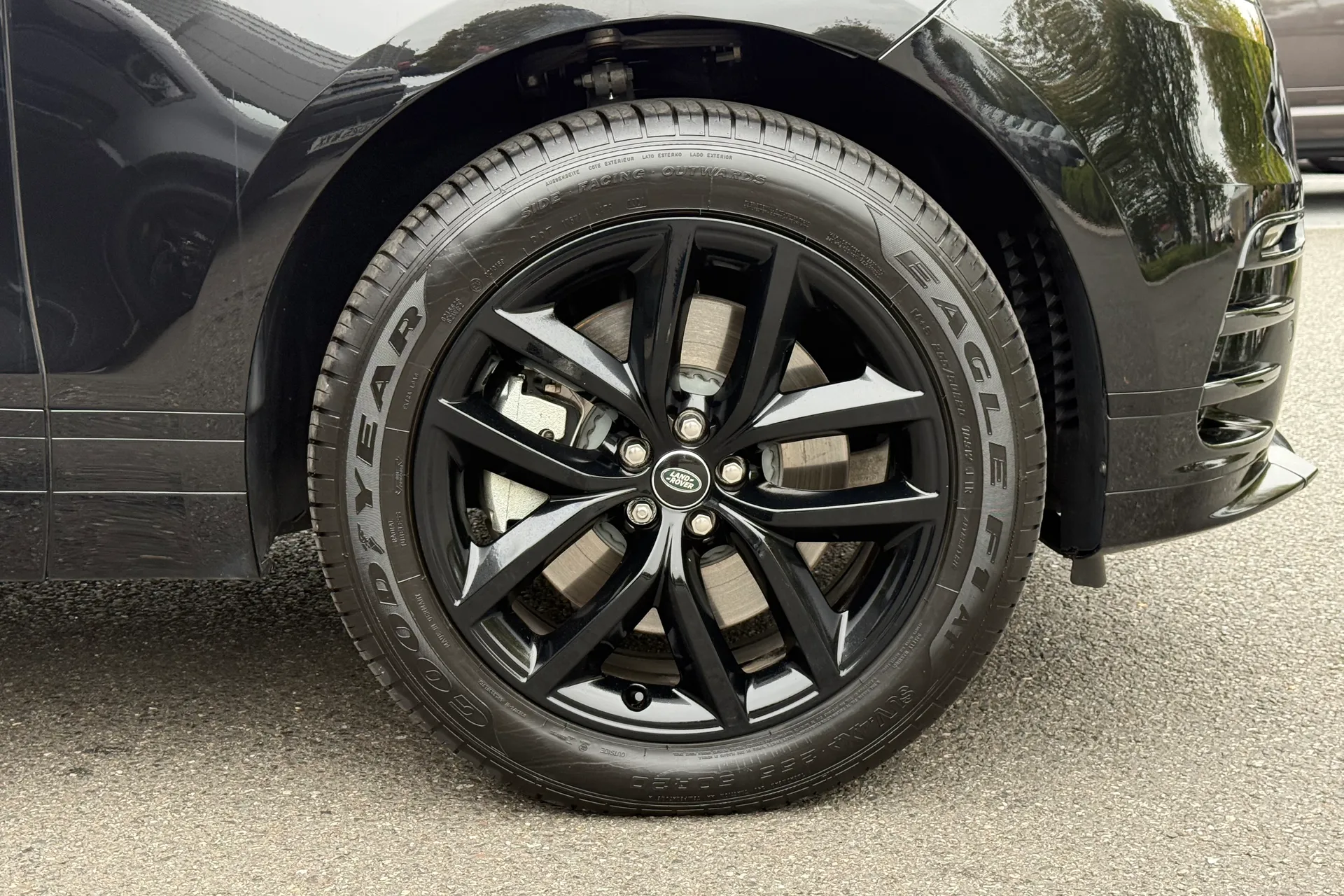 LAND ROVER RANGE ROVER VELAR thumbnail image number 23