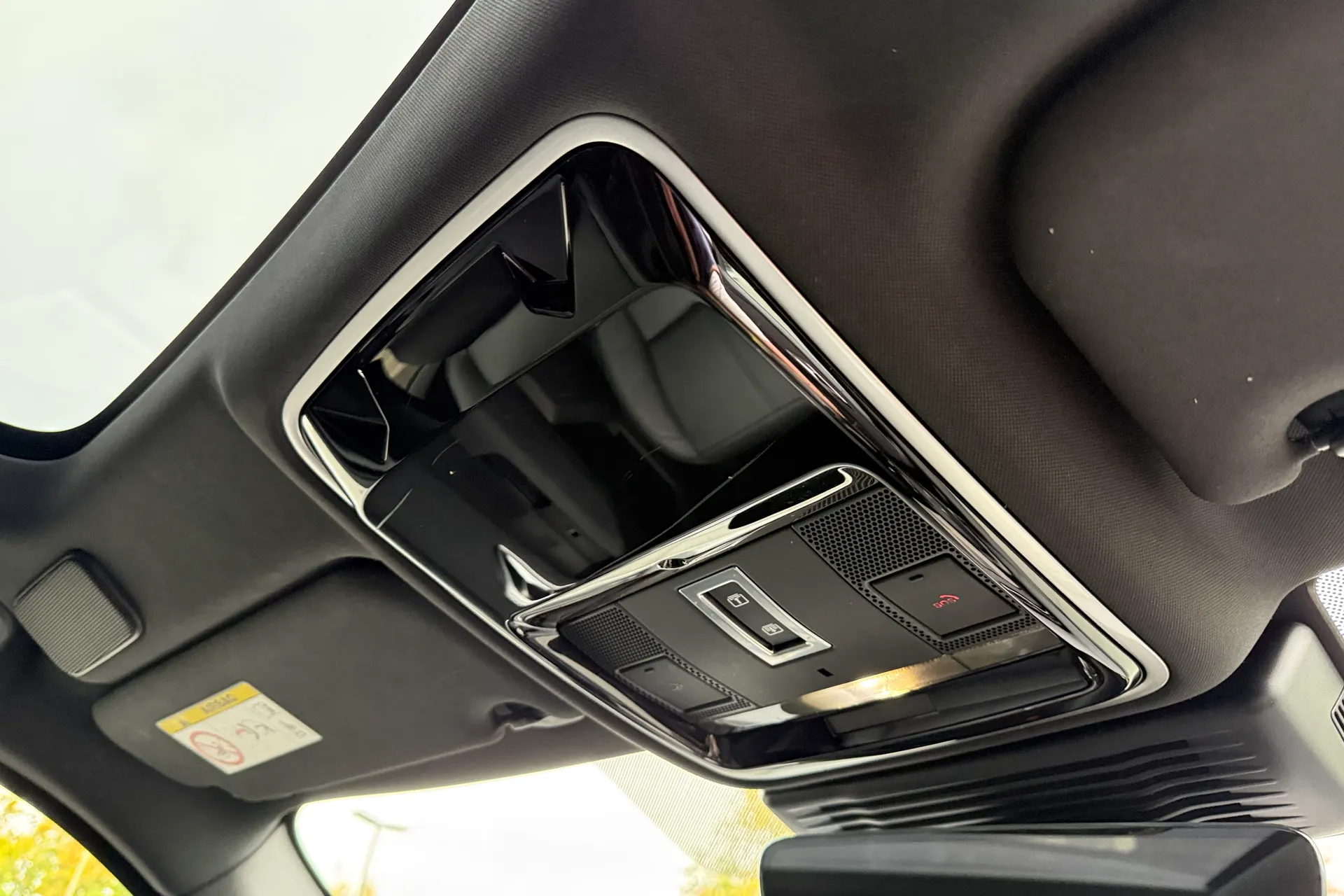 LAND ROVER RANGE ROVER VELAR thumbnail image number 52