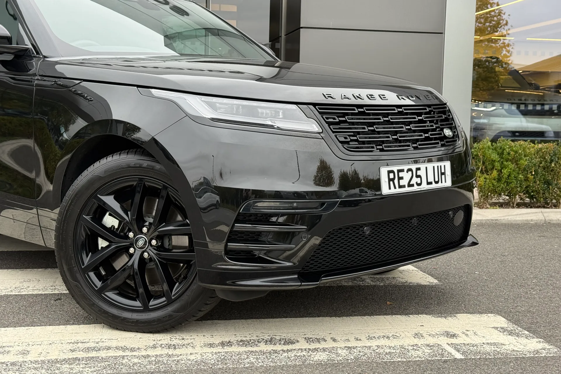 LAND ROVER RANGE ROVER VELAR thumbnail image number 30
