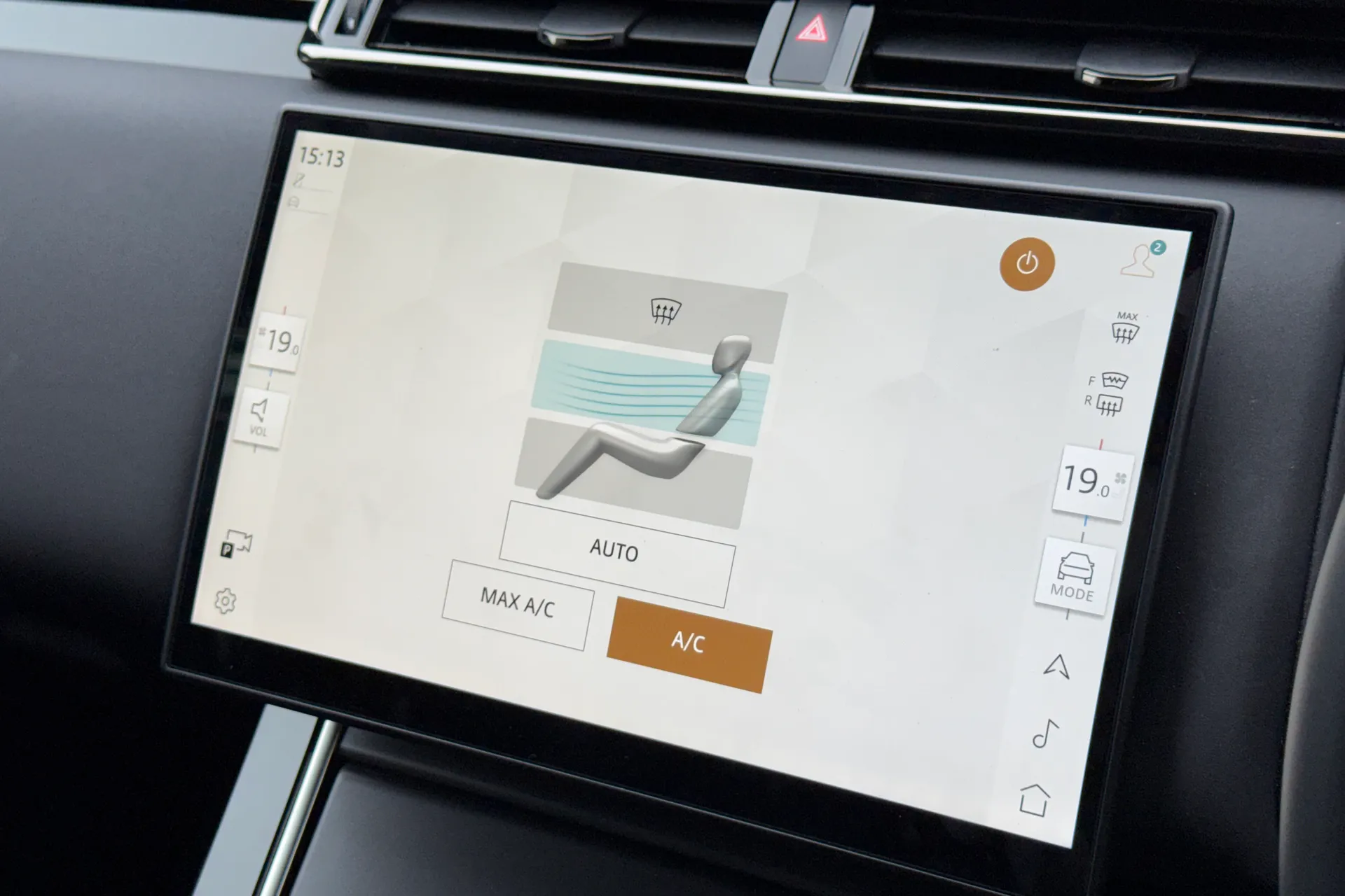 LAND ROVER RANGE ROVER VELAR thumbnail image number 17