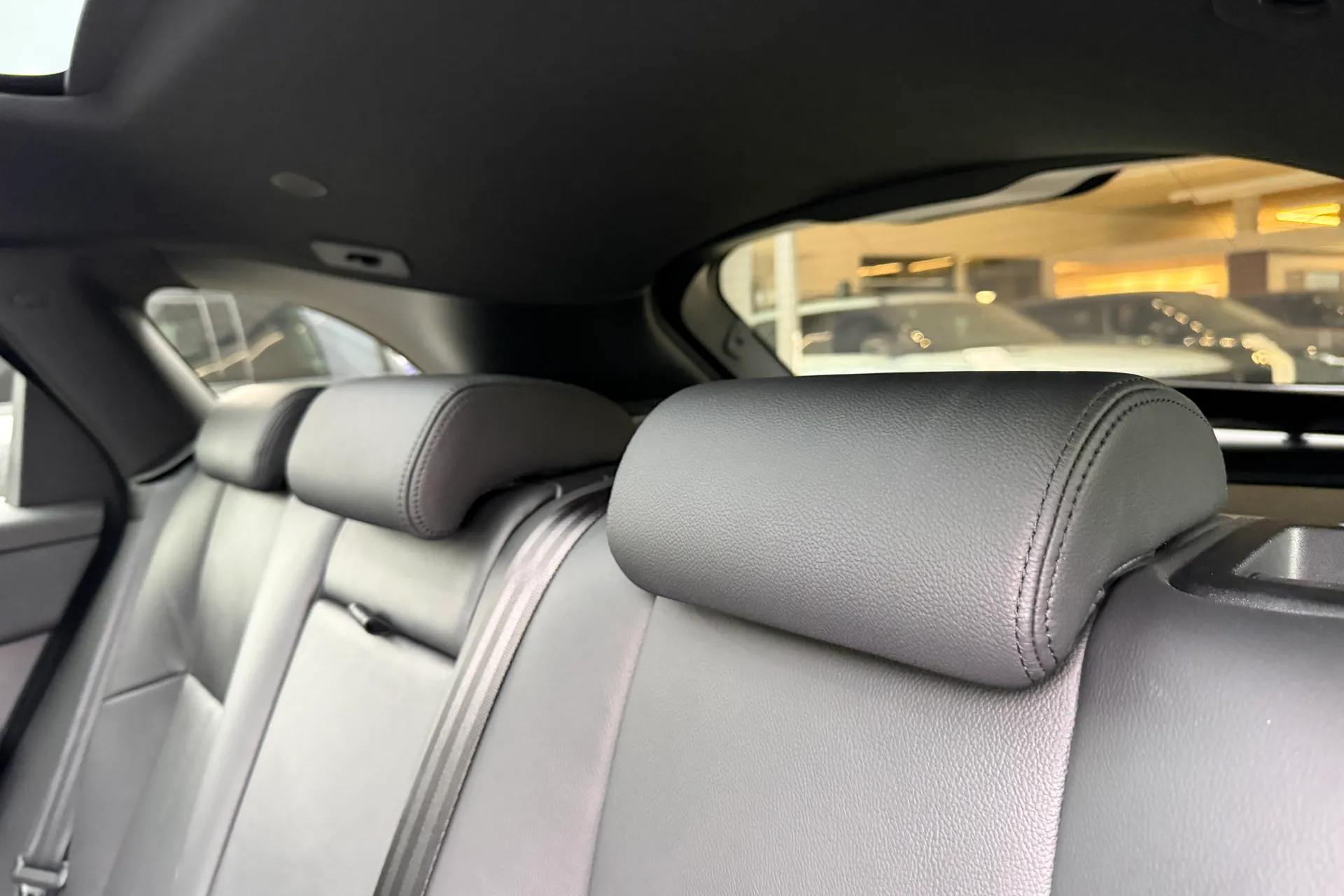 LAND ROVER RANGE ROVER VELAR thumbnail image number 49