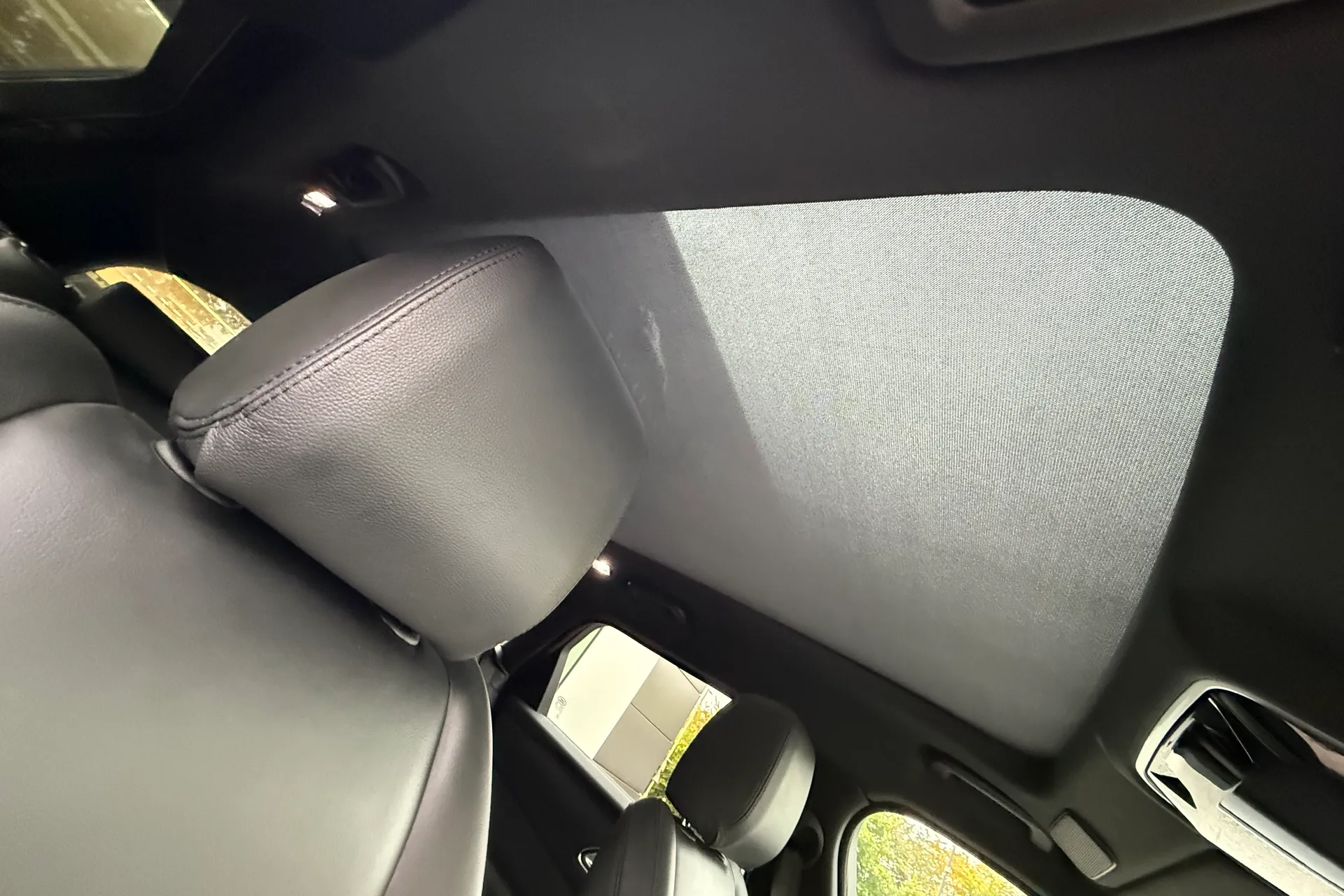 LAND ROVER RANGE ROVER VELAR thumbnail image number 36