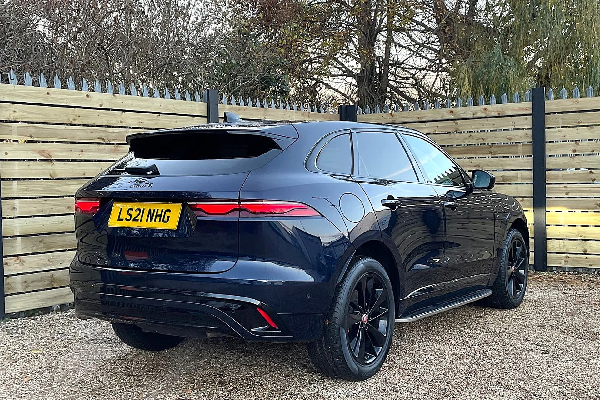 Jaguar F-PACE thumbnail image number 8