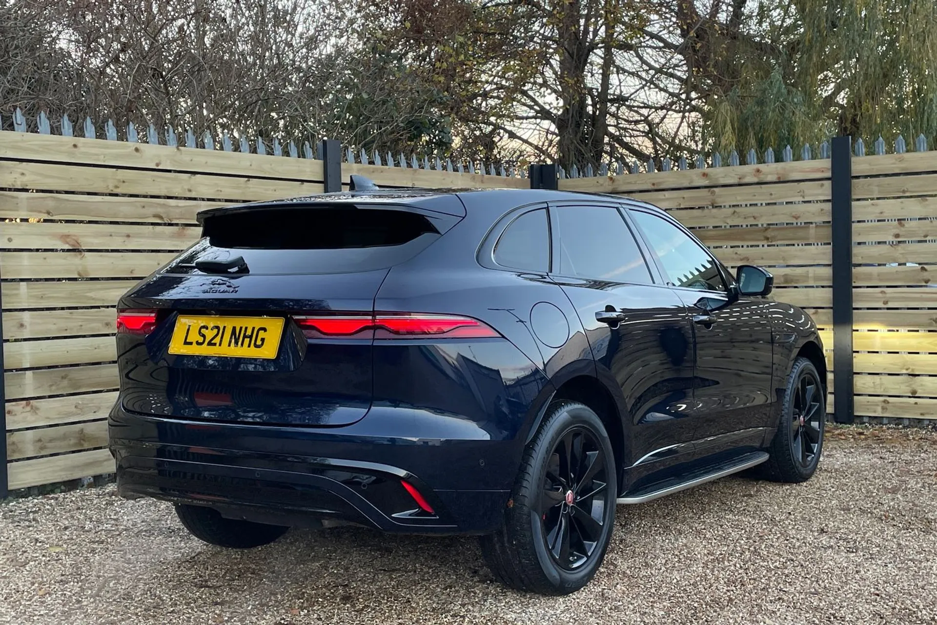 Jaguar F-PACE thumbnail image number 48